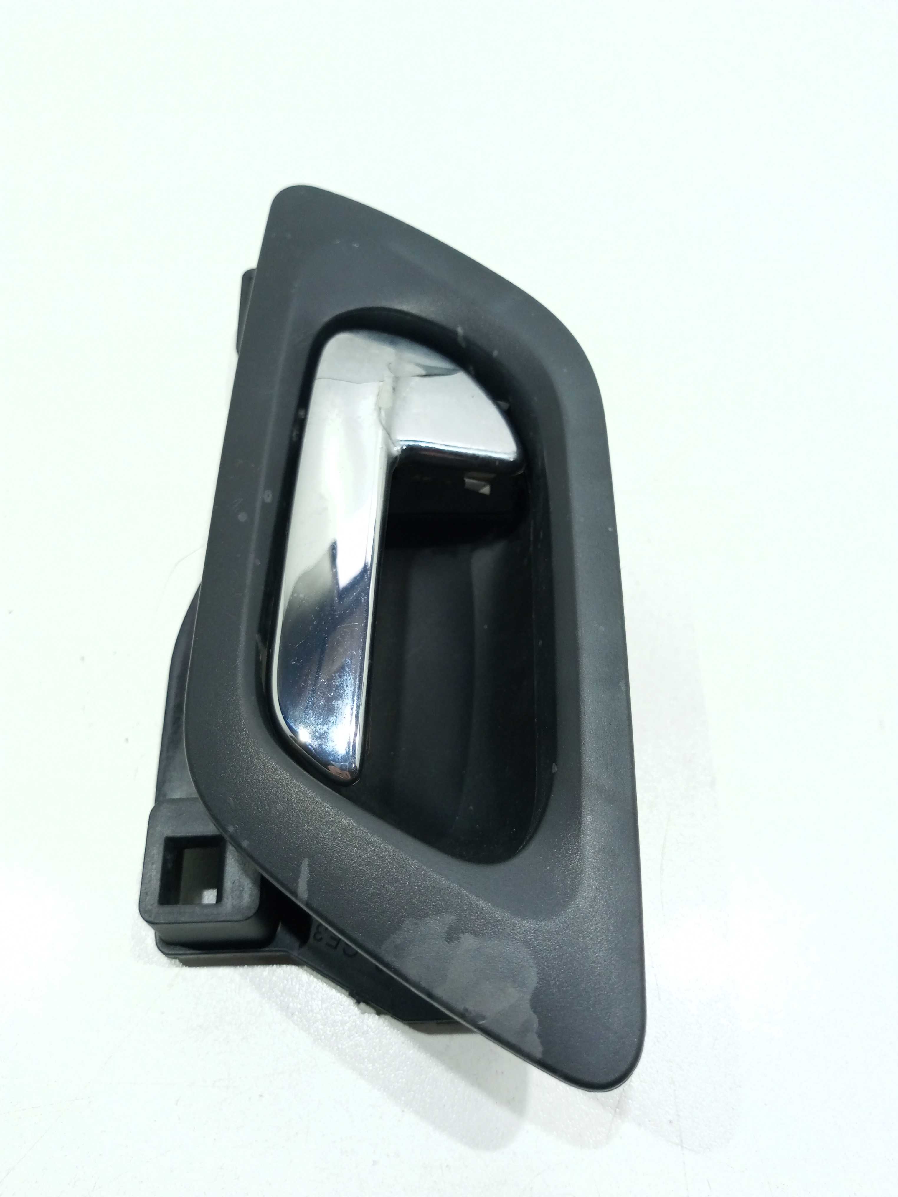 Maçaneta Interna Porta Traseira Esquerda Citroen C4 2012  Preto/cromado Traseira 3