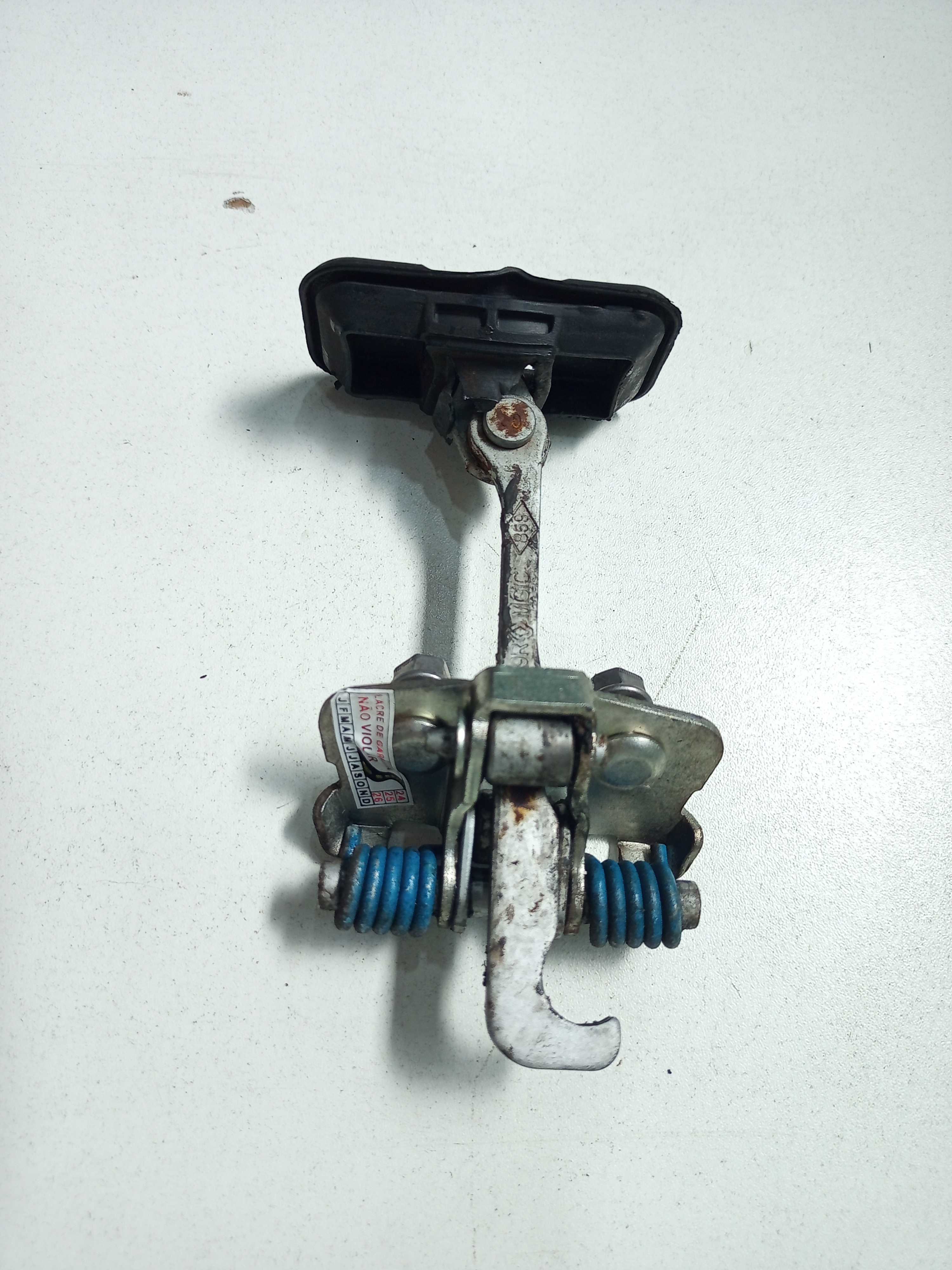 Limitador Porta Dianteira Esquerda Renault Sandero 2013 2
