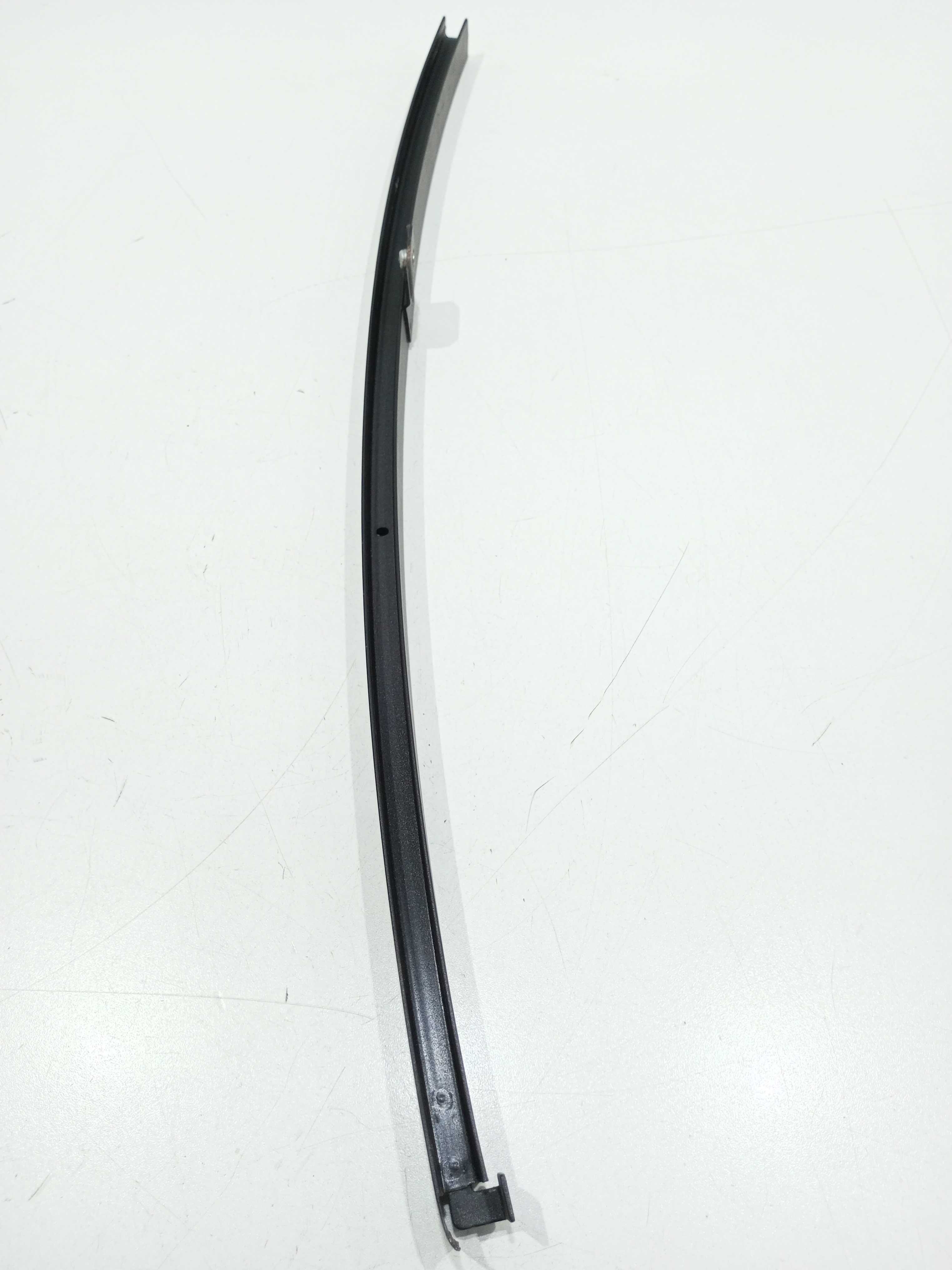 Guia Vidro Porta Traseira Esquerda Fiat Bravo 2012 2