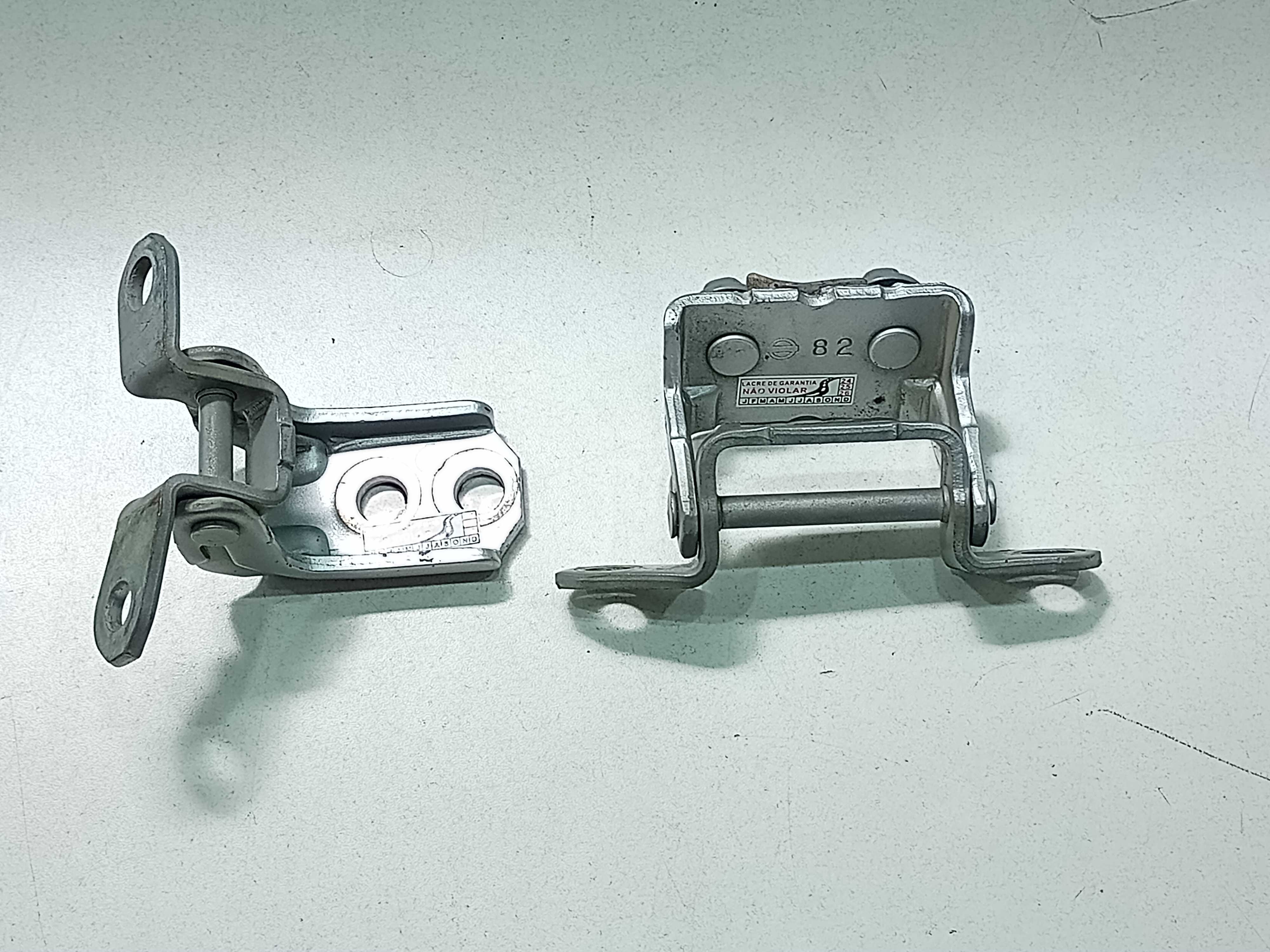 Par Dobradiças Porta Traseira Direita Nissan Versa 2019 1