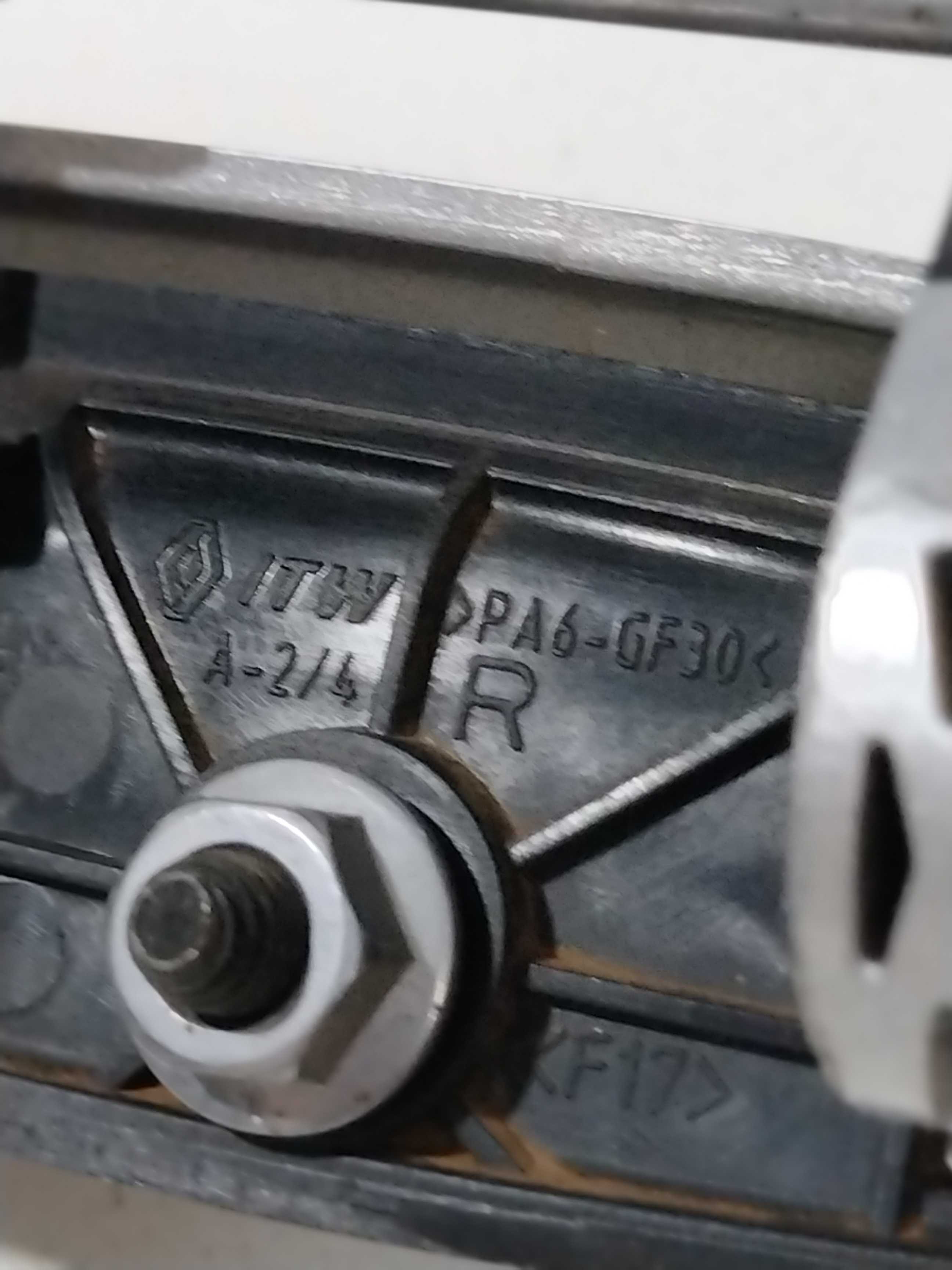 Maçaneta Externa Porta Traseira Direita Duster 2013 6