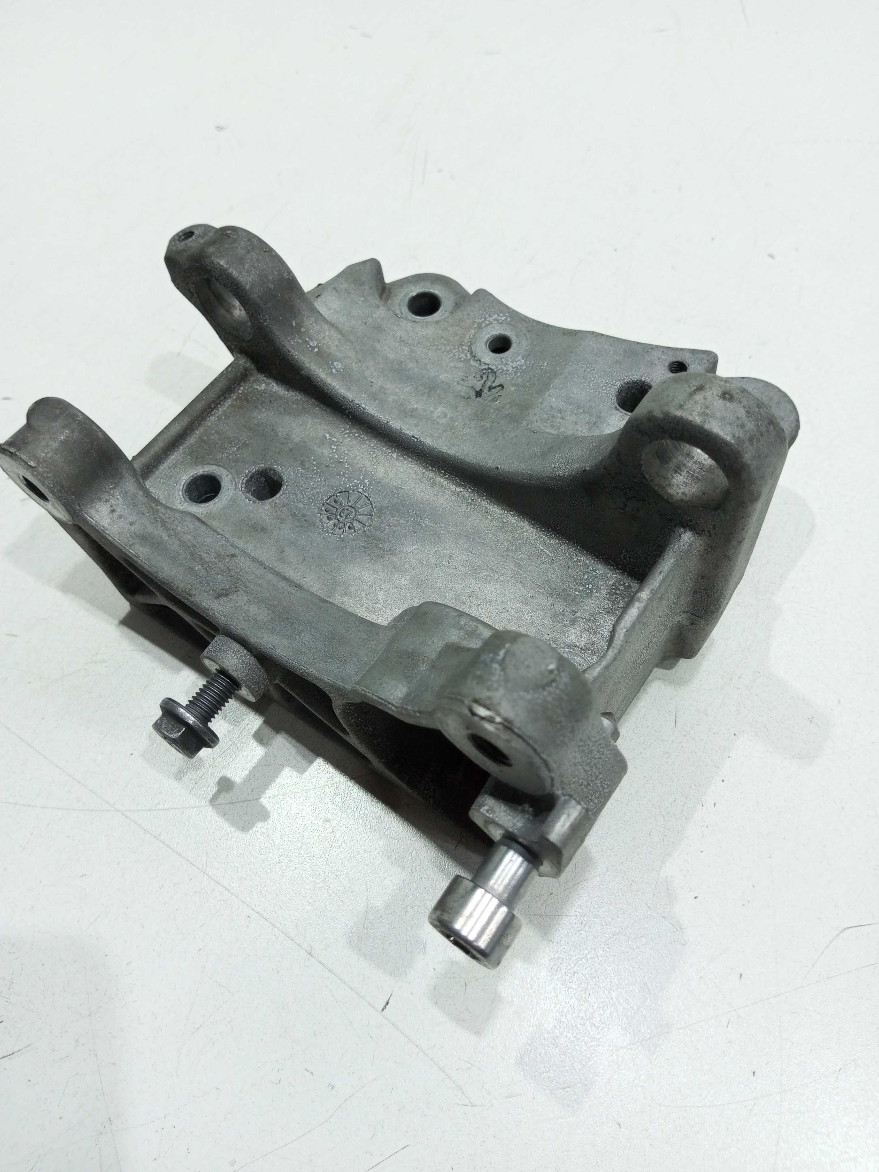 Suporte Do Alternador Citroen C3 1.6 Auto. 2014 2