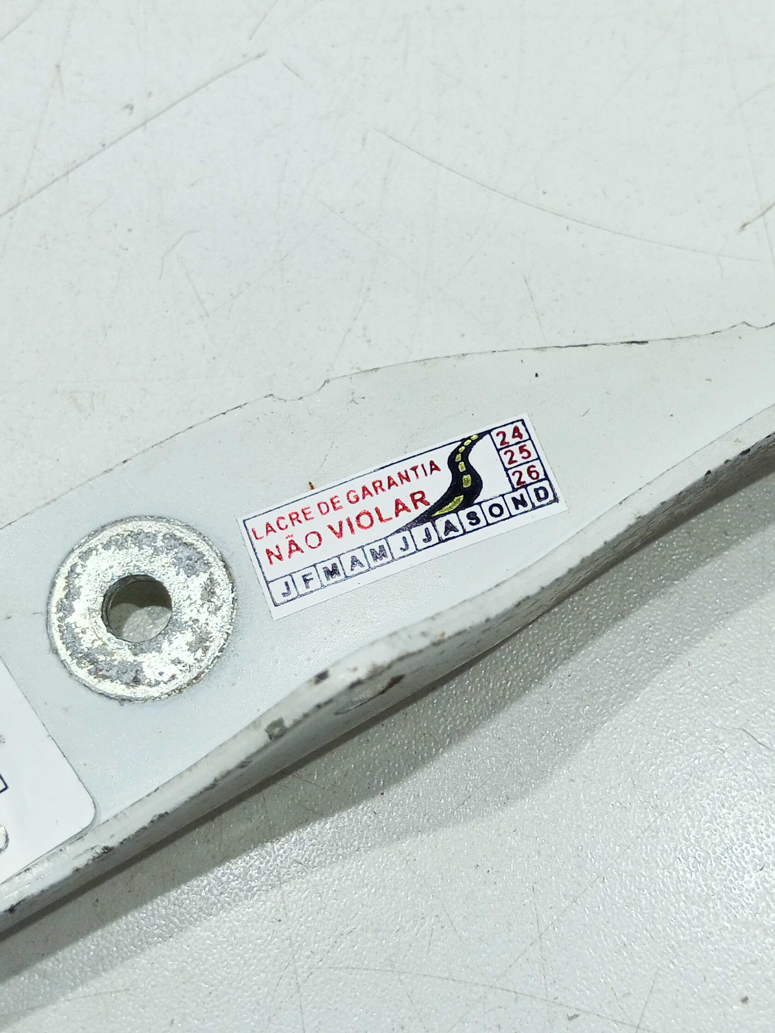 Dobradiça Do Capô Lado Direito Citroen C3 2015 Tendence 2