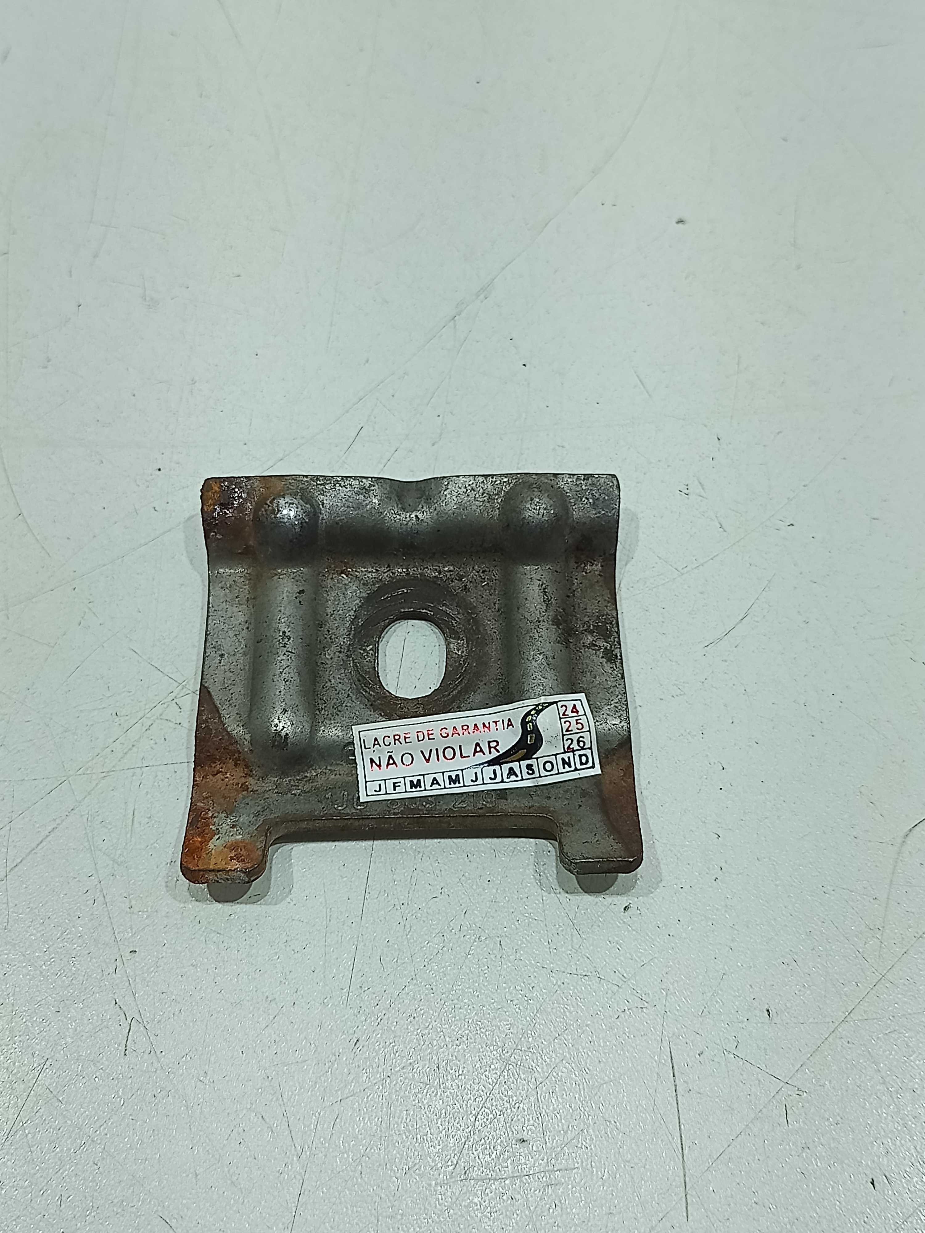 Suporte Da Bateria Volkswagen Voyage 2012 1