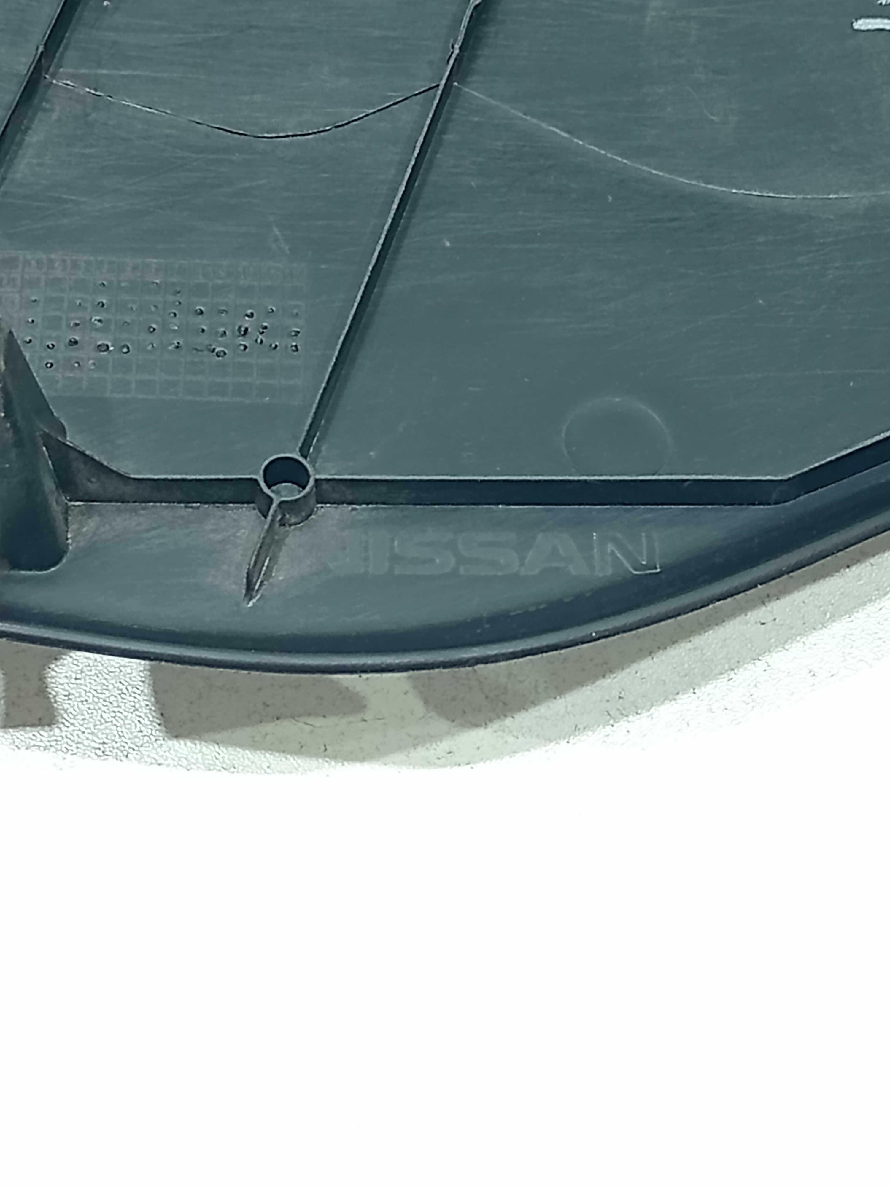 Soleira Dianteira Esquerda Nissan Versa 2019 5