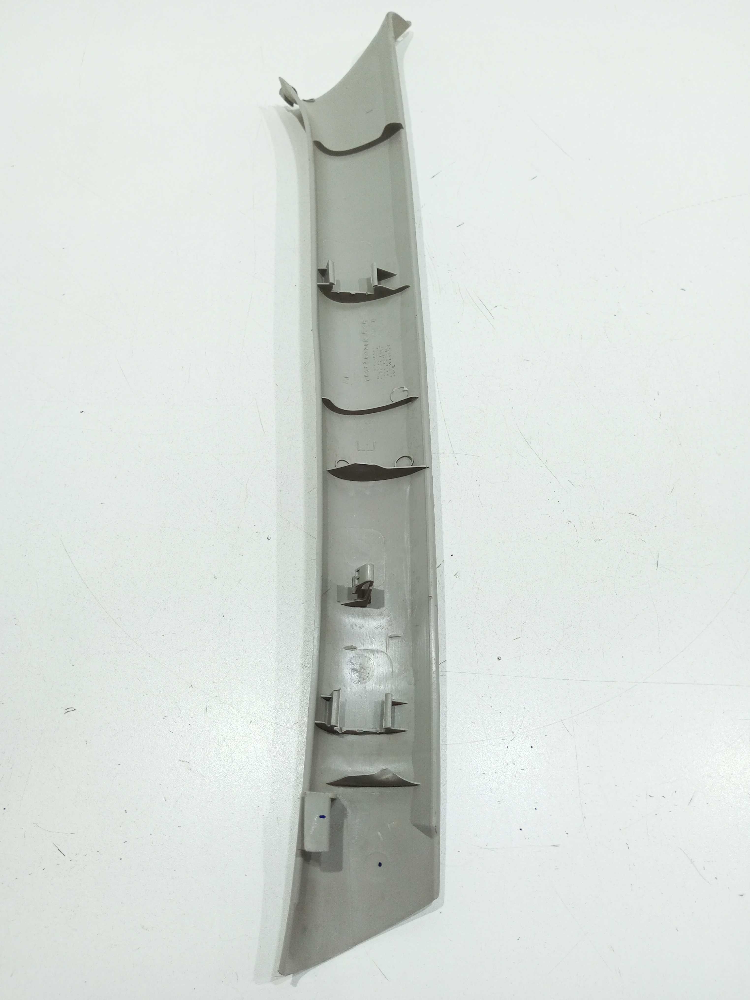 Moldura Lado Esquerdo Parabrisa Renault Duster 1.6 2014 3