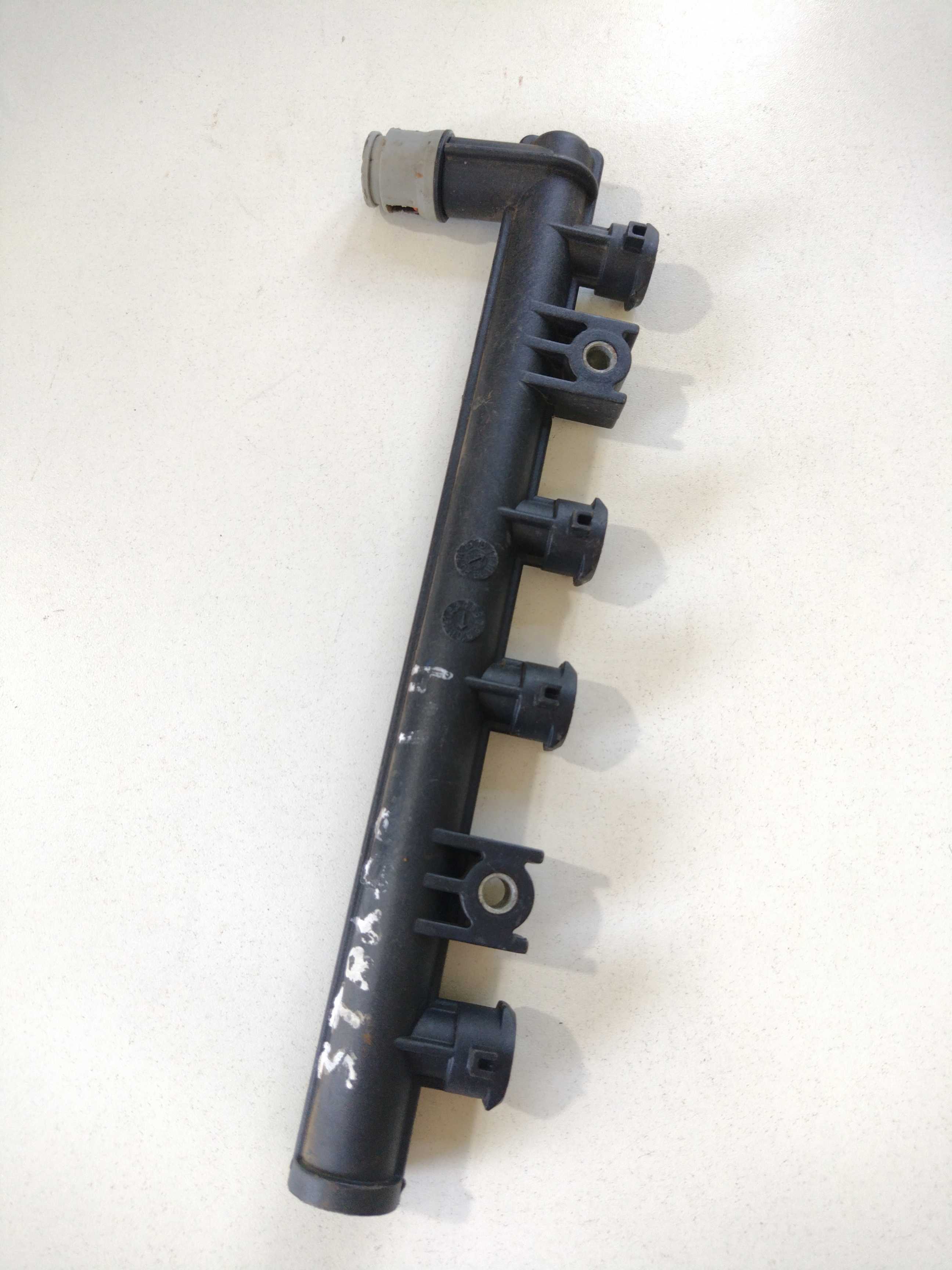 Flauta Dos Bicos Injetores Strada 2018 1.4 Evo 55200260 2
