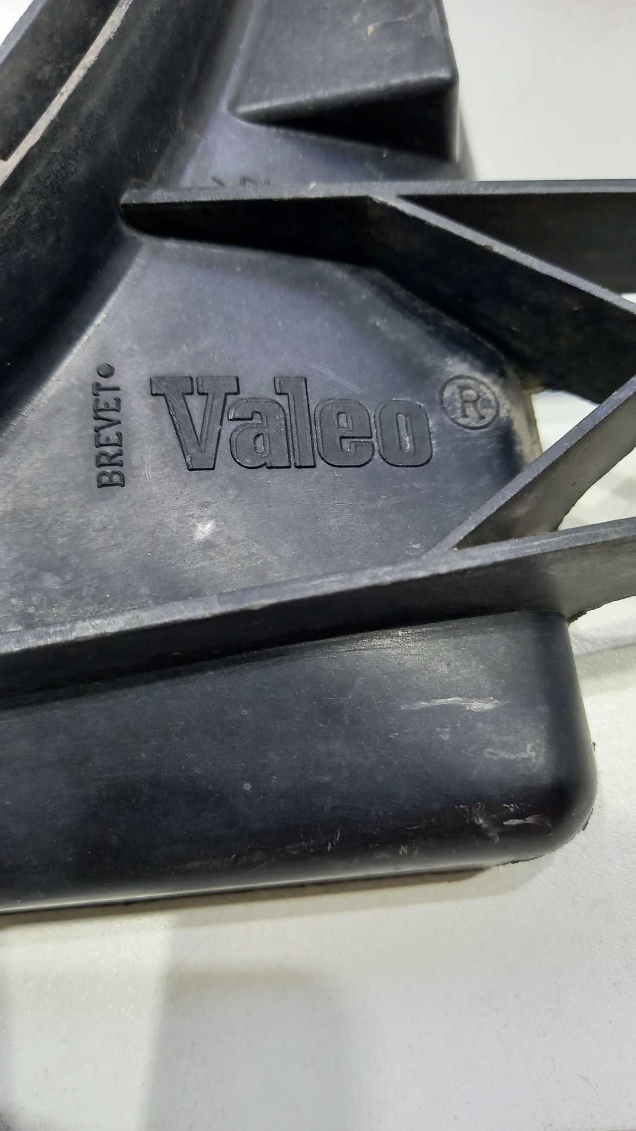 Defletor Da Ventoinha Fiat  Uno 2010 3