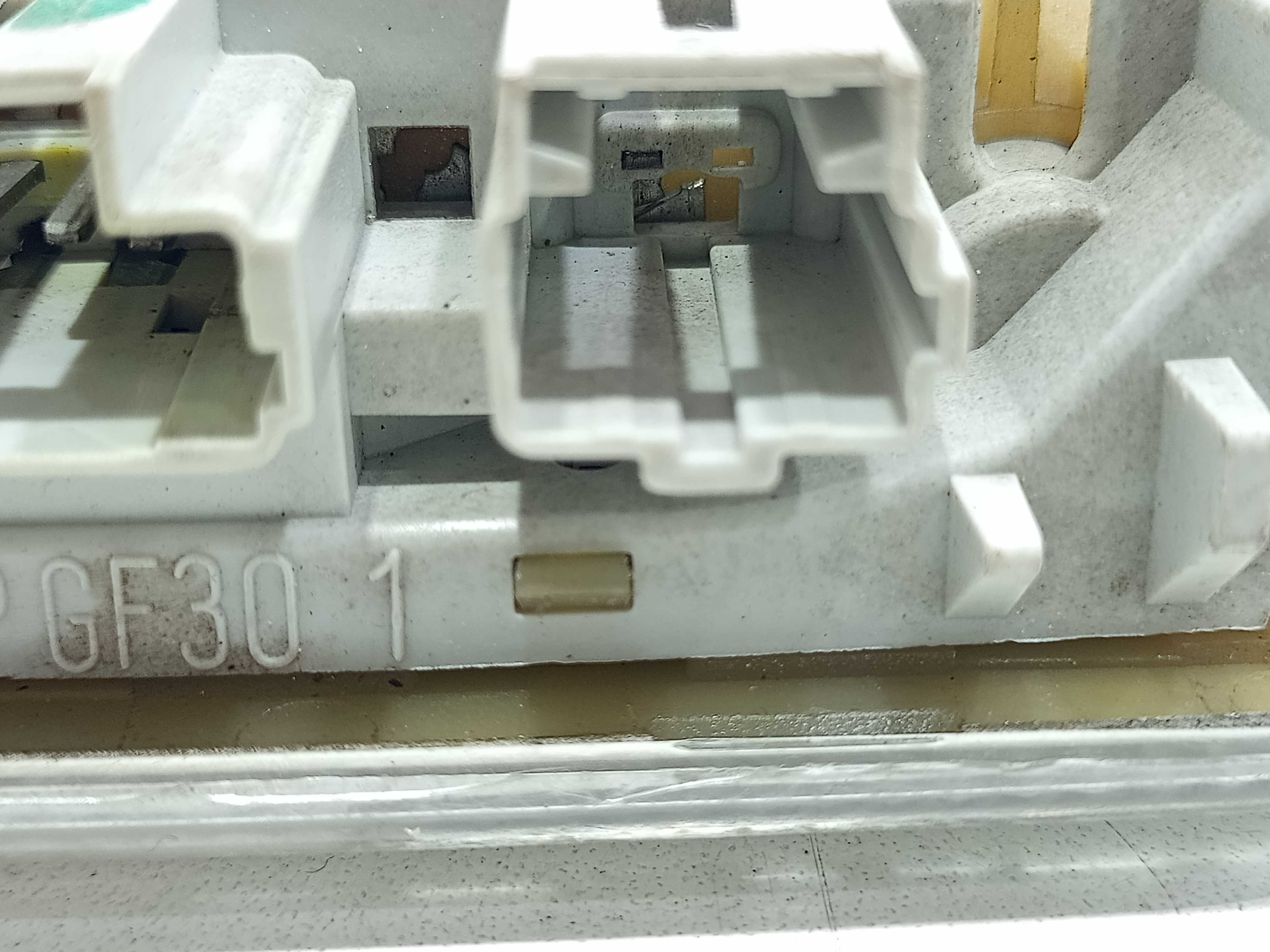 Luz De Teto Cortesia Tras Peugeot 207 2011 5