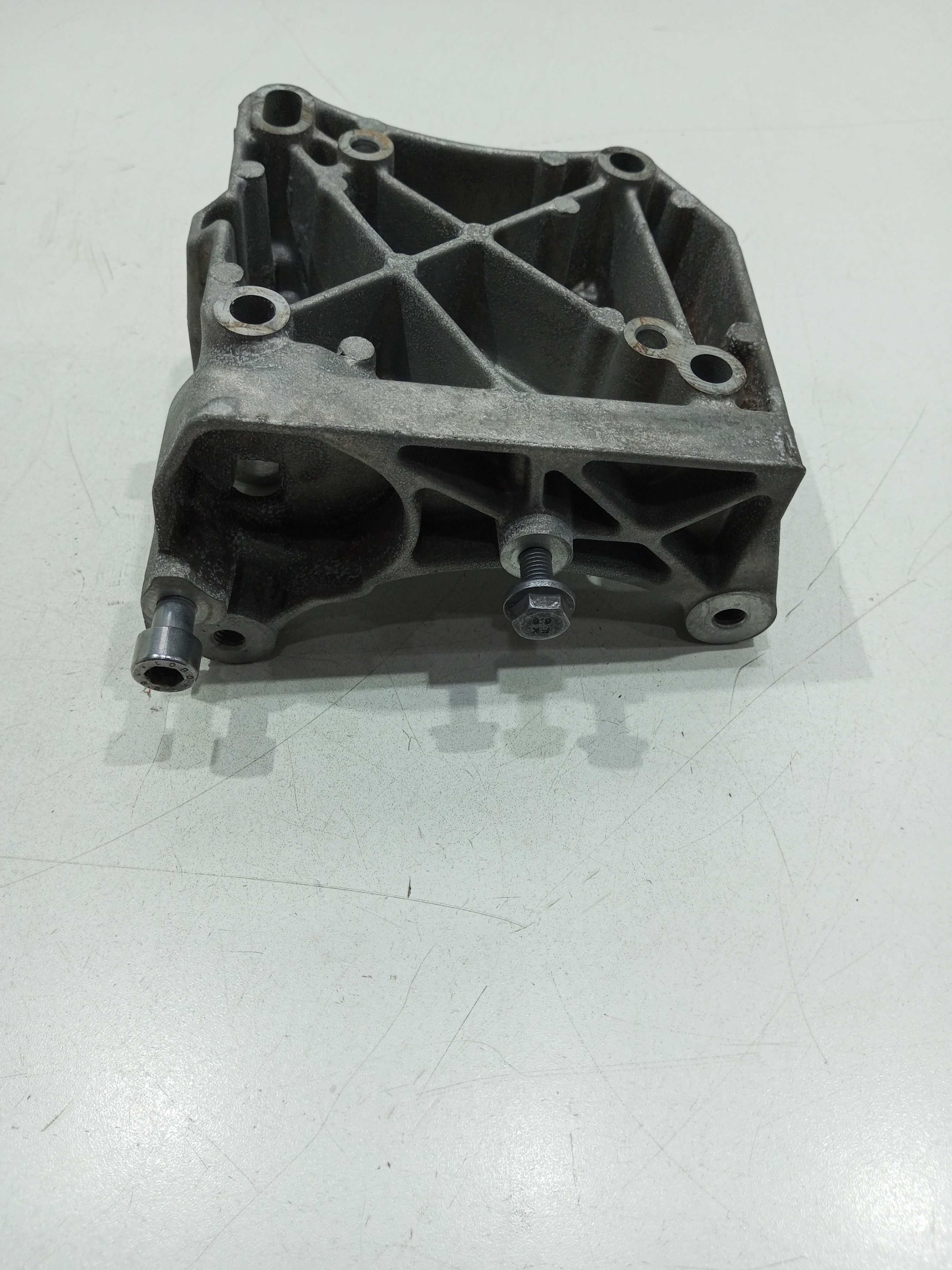 Suporte Do Alternador Citroen C3 1.6 Auto. 2014 5