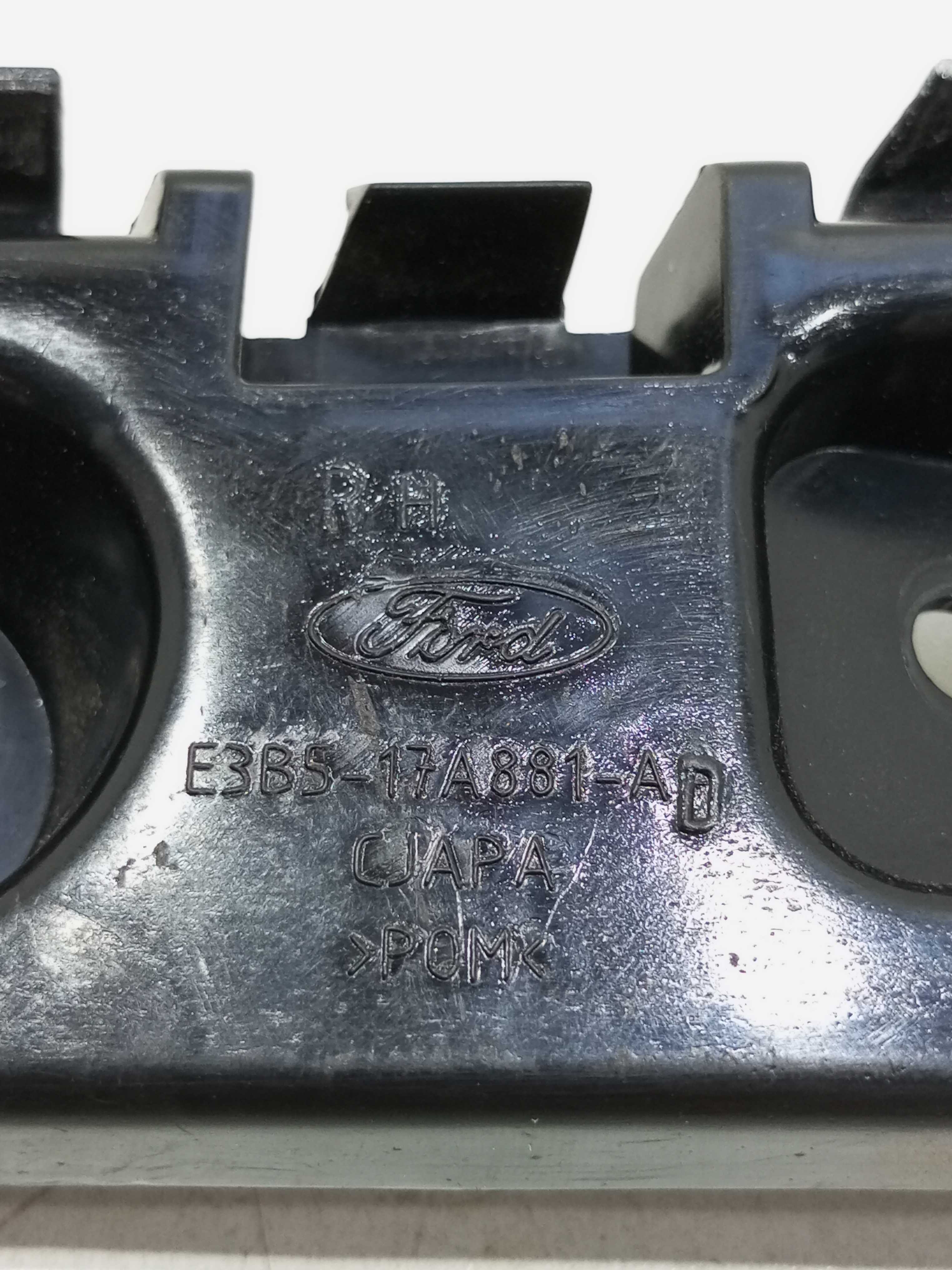 Guia Parachoque Traseiro Lado Direito Ford Ka Se 2017 4