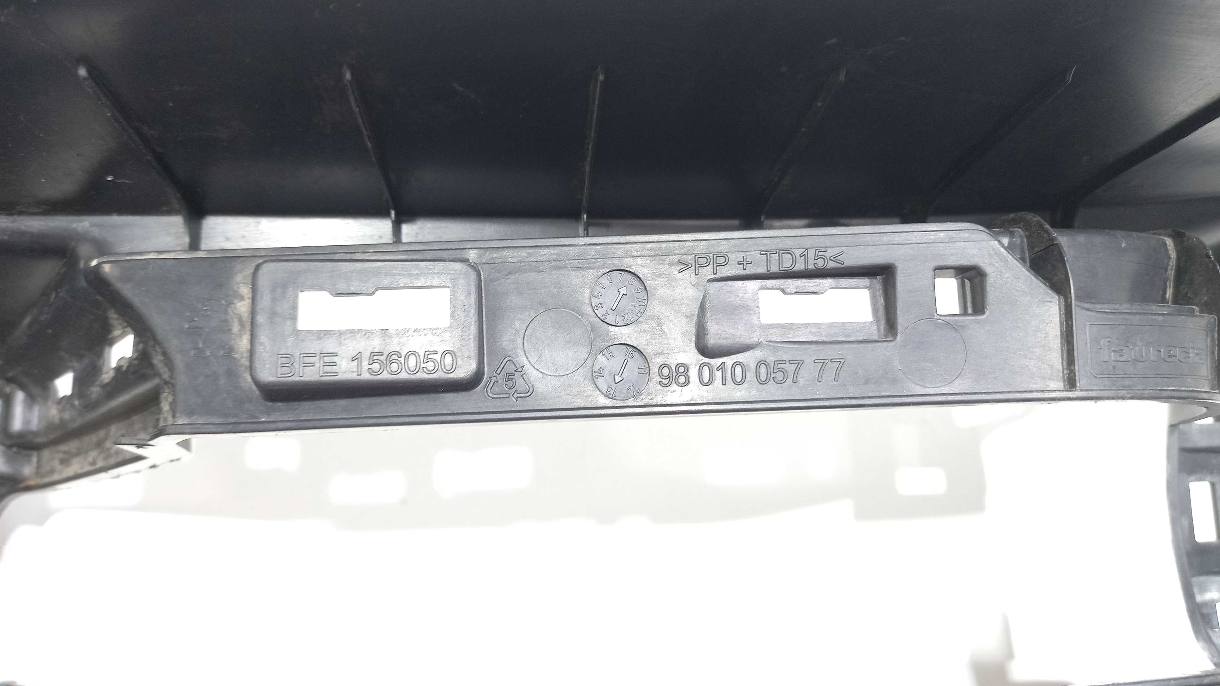 Console Central Peugeot 2008 2018 6