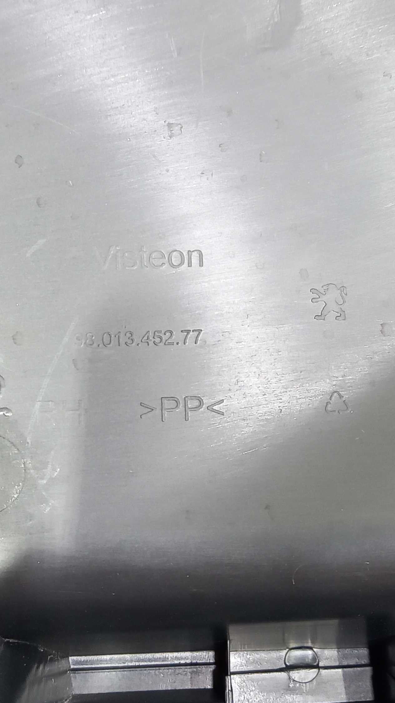 Forro De Porta Dianteiro Direito Peugeot 2008 2018 4