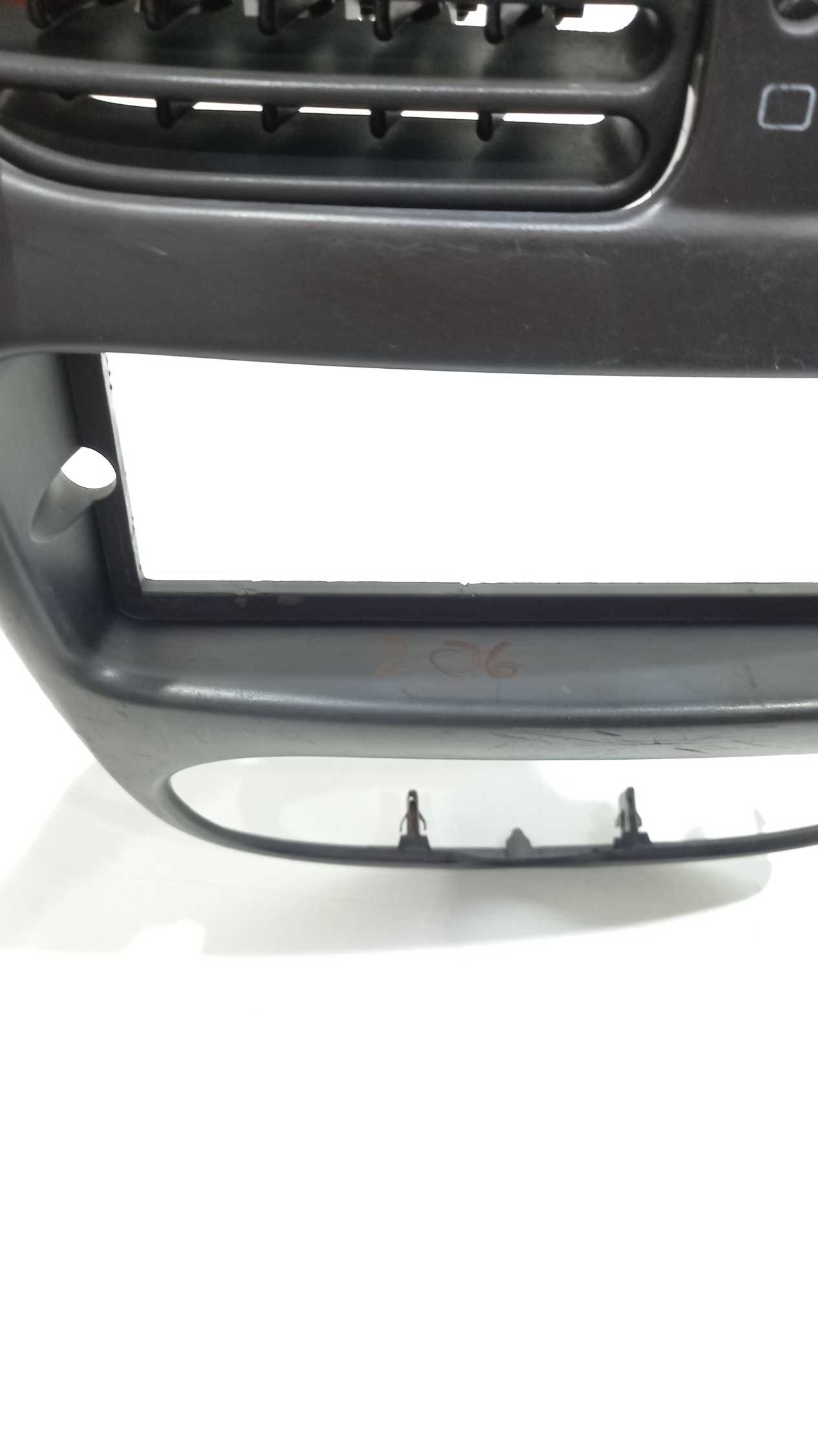 Moldura Do Painel Central  Peugeot 206 2001 Detalhes 5