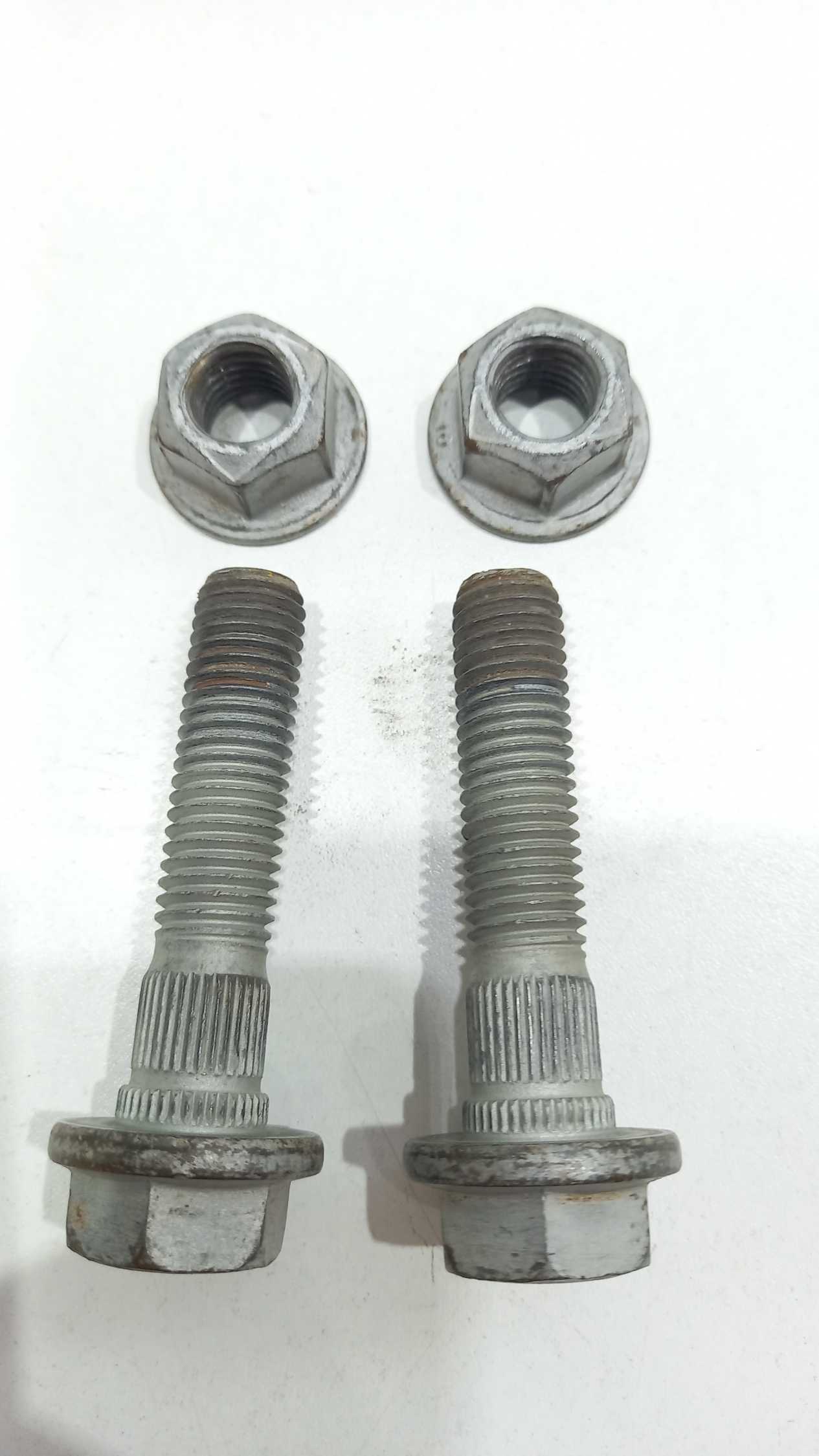 Par Parafusos Montante Dianteiro Spin 1.8 Ltz 2018 3