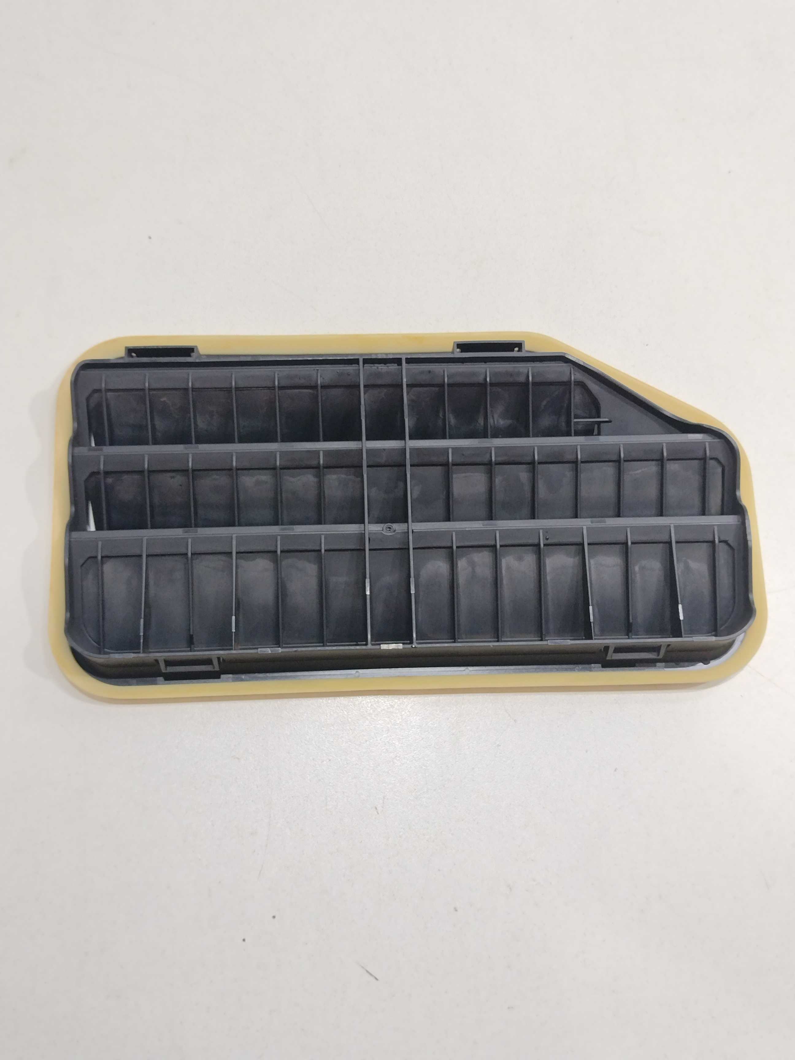 Grade Externa Porta Pó Ford Ka 2019 Traseiro Esquerdo 2