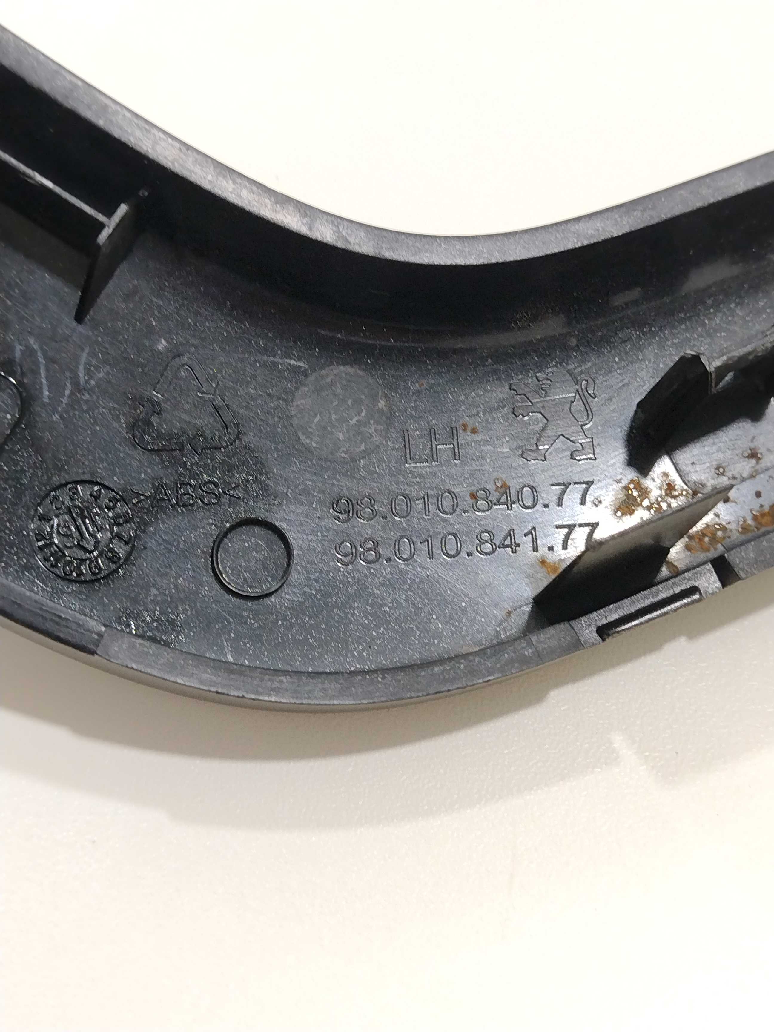 Moldura Puxador Porta Diant Esq Peugeot 2008 2018 Detalhe 4