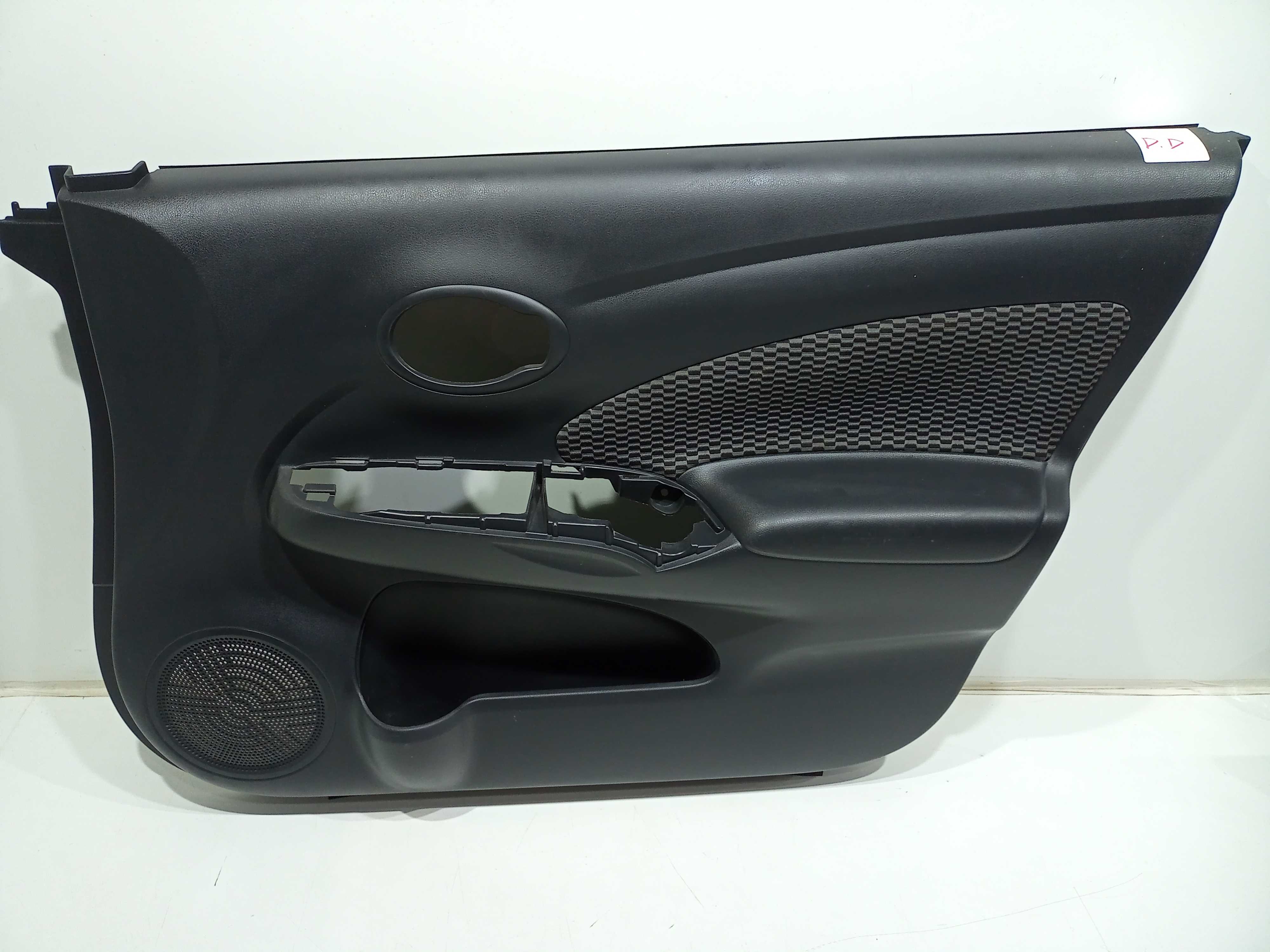 Forro De Porta Dianteiro Direito Nissan Versa 2019 4