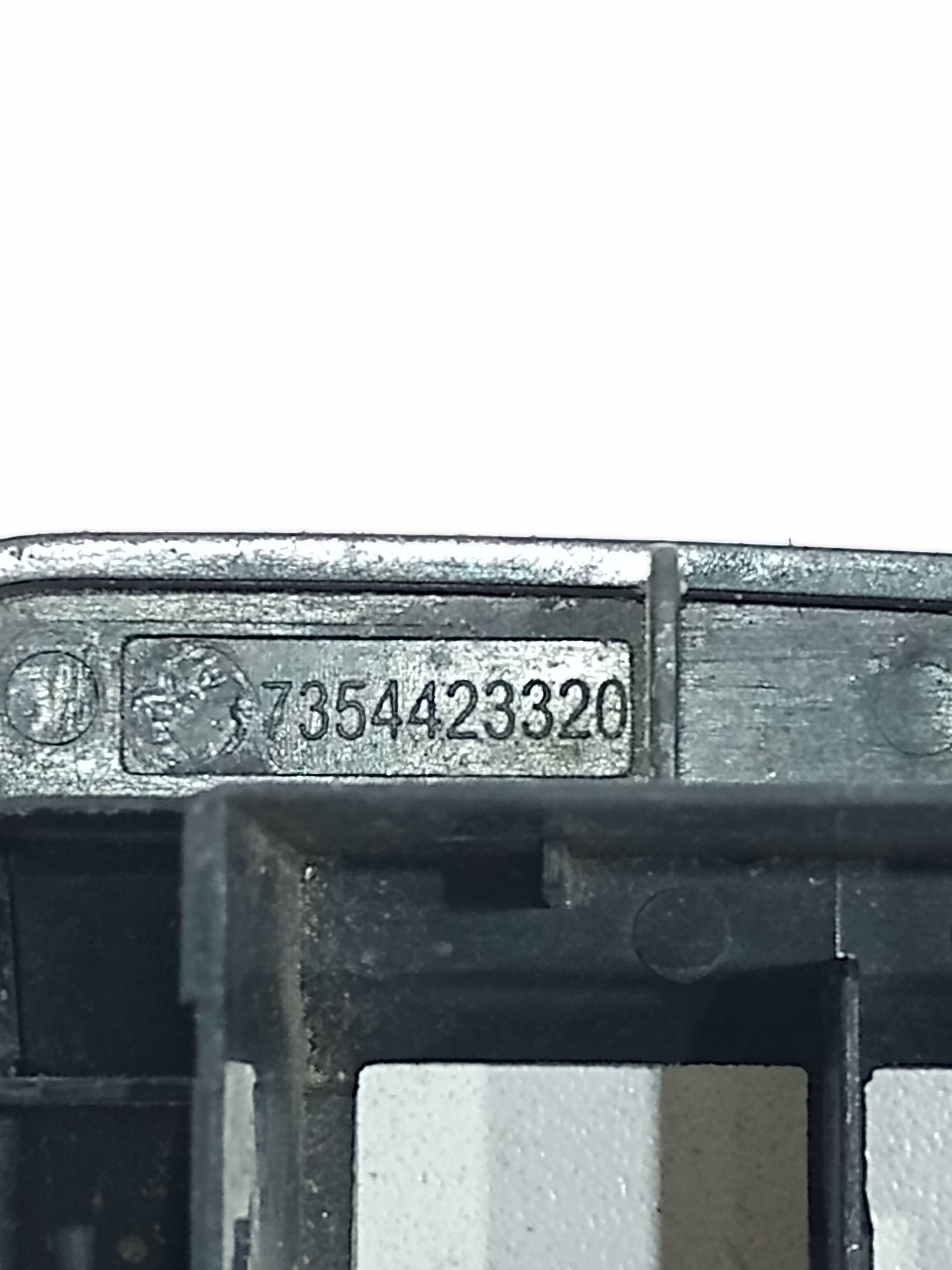 Moldura Botão Vidro Elétrico Fiat Linea 2010 3