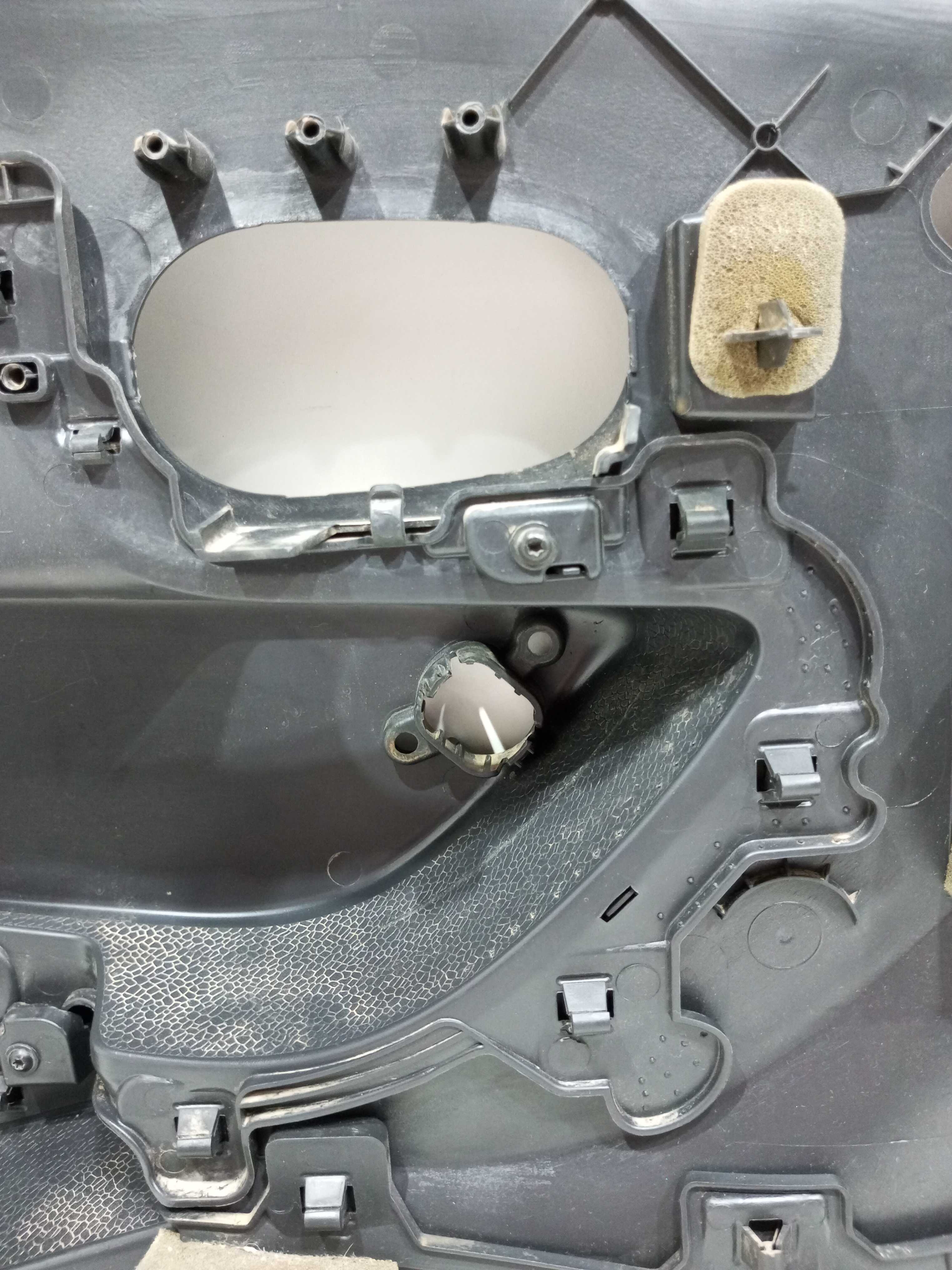 Forro De Porta Dianteira Direita Renault Sandero 1.0 2016 5