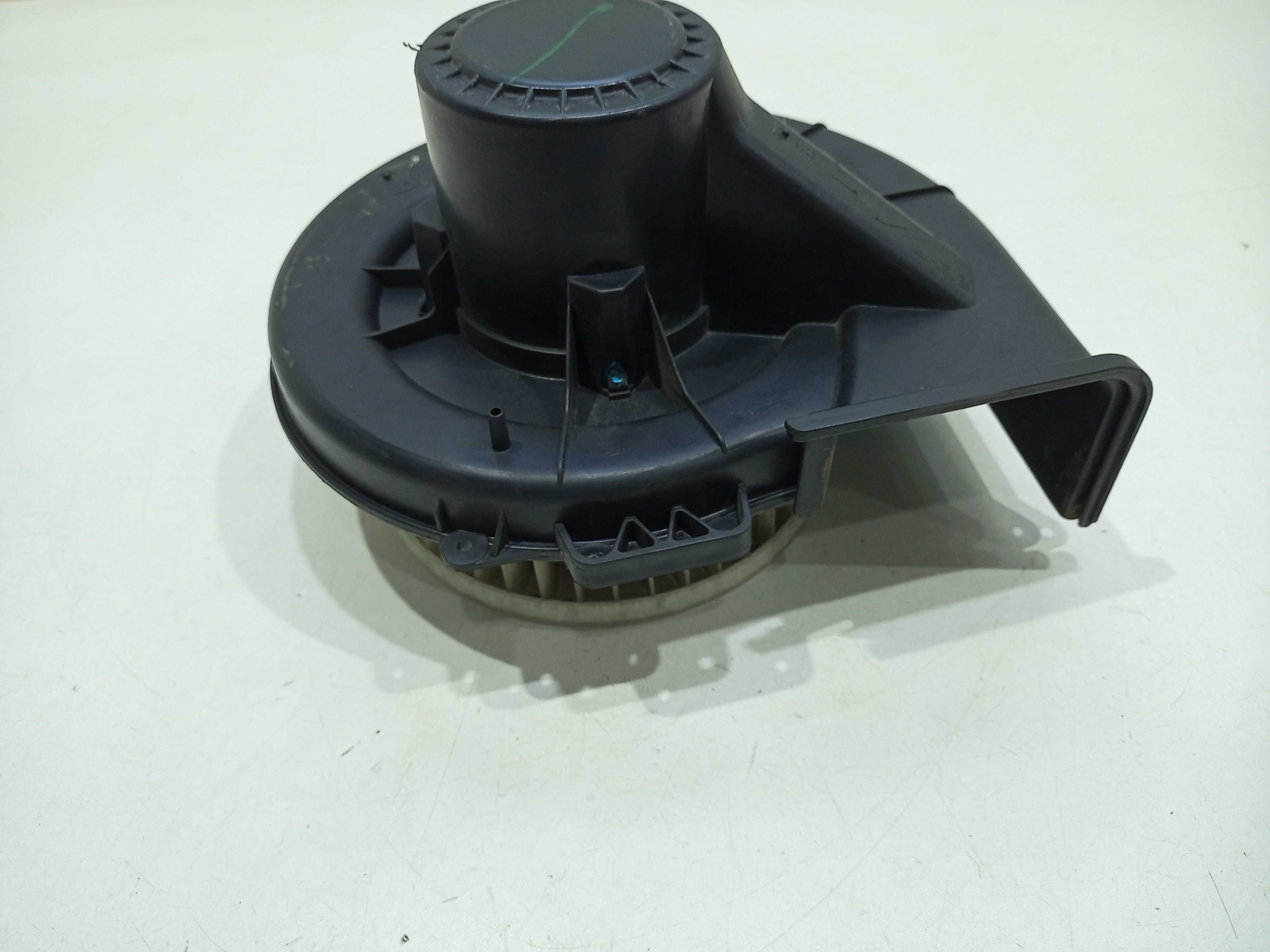 Motor De Ar Forçado Volkswagen Voyage 1.6 8v 2012 C Ar 6