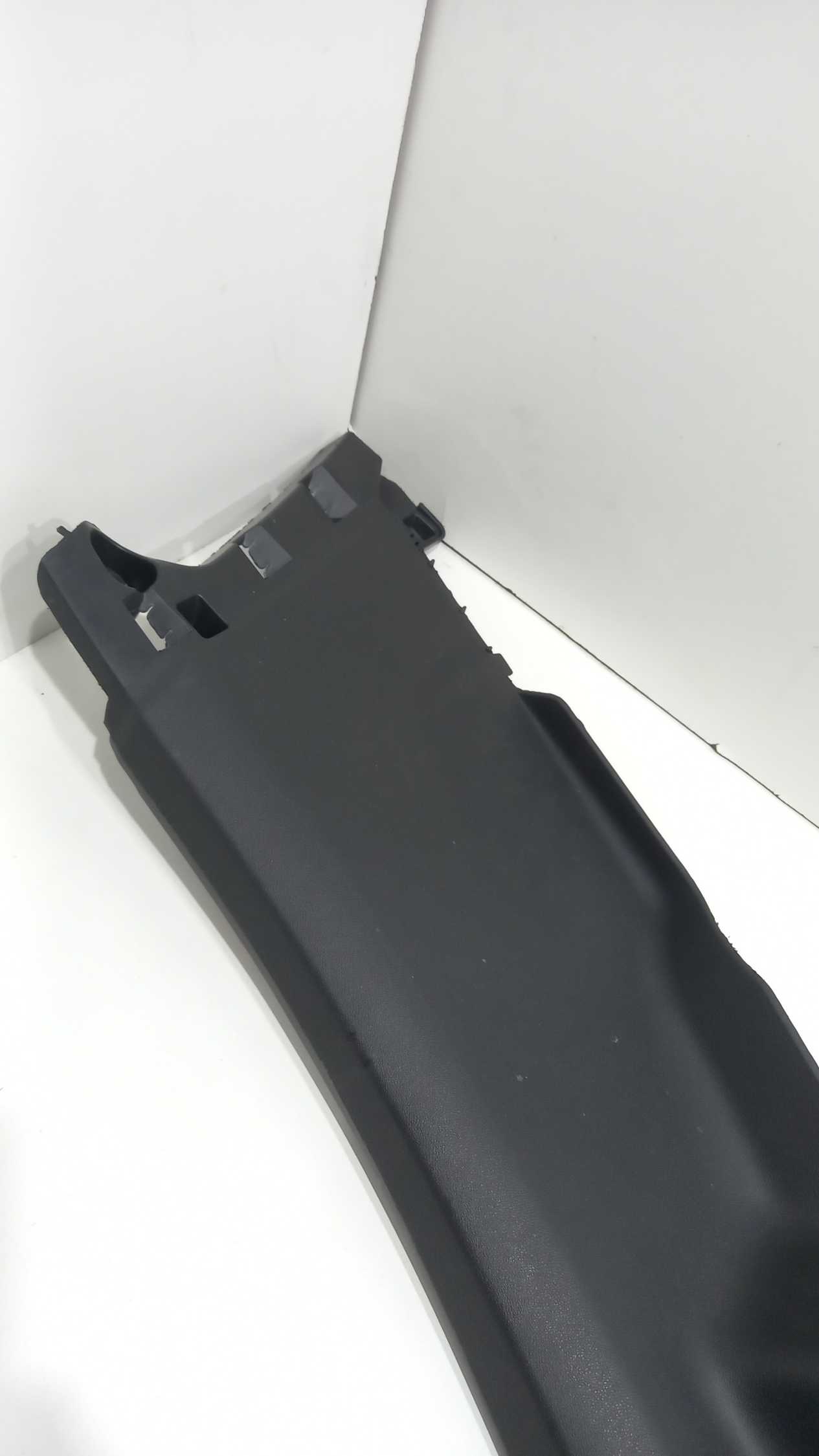 Soleira Porta Traseira Direita Peugeot 2008 2018 2