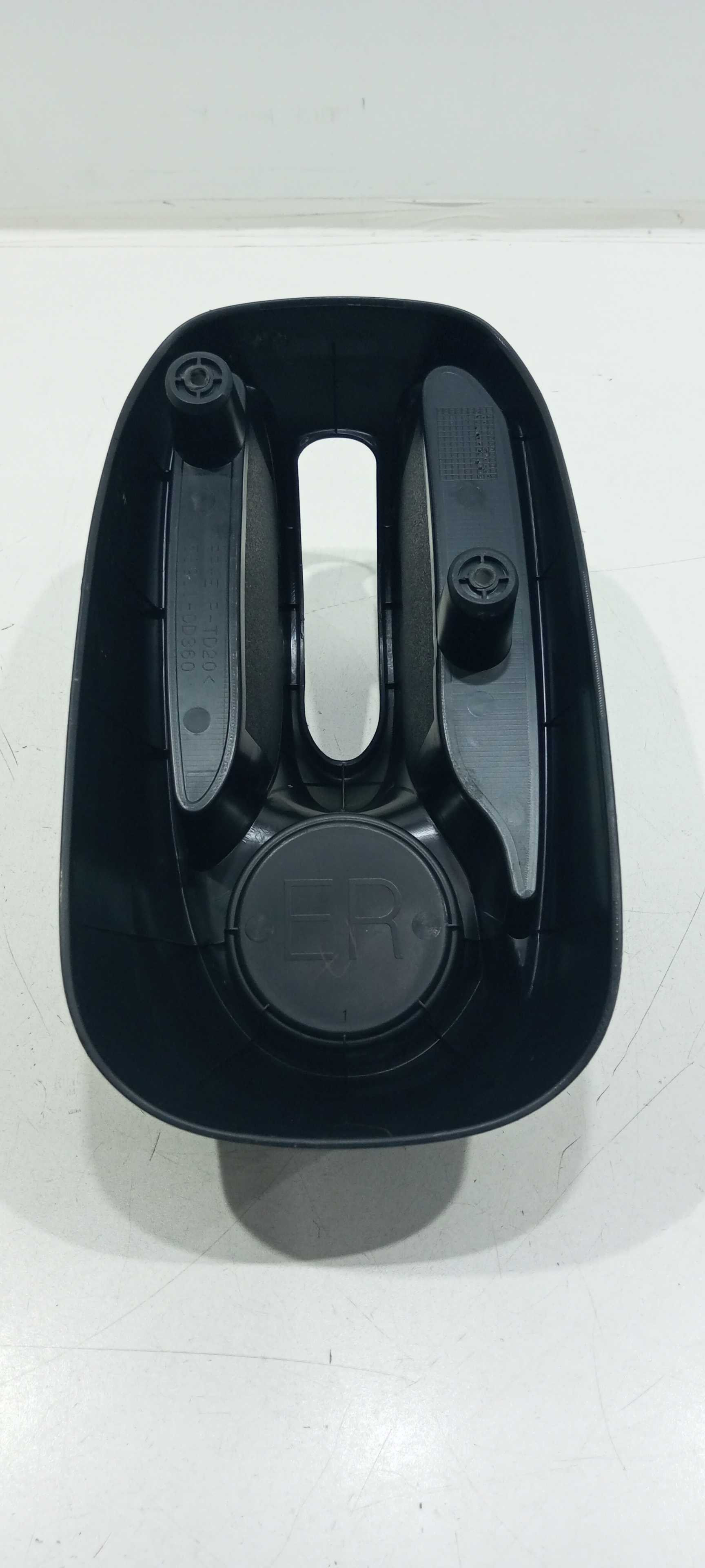 Porta Copos Console Central Toyota Etios Hatch 2016 4