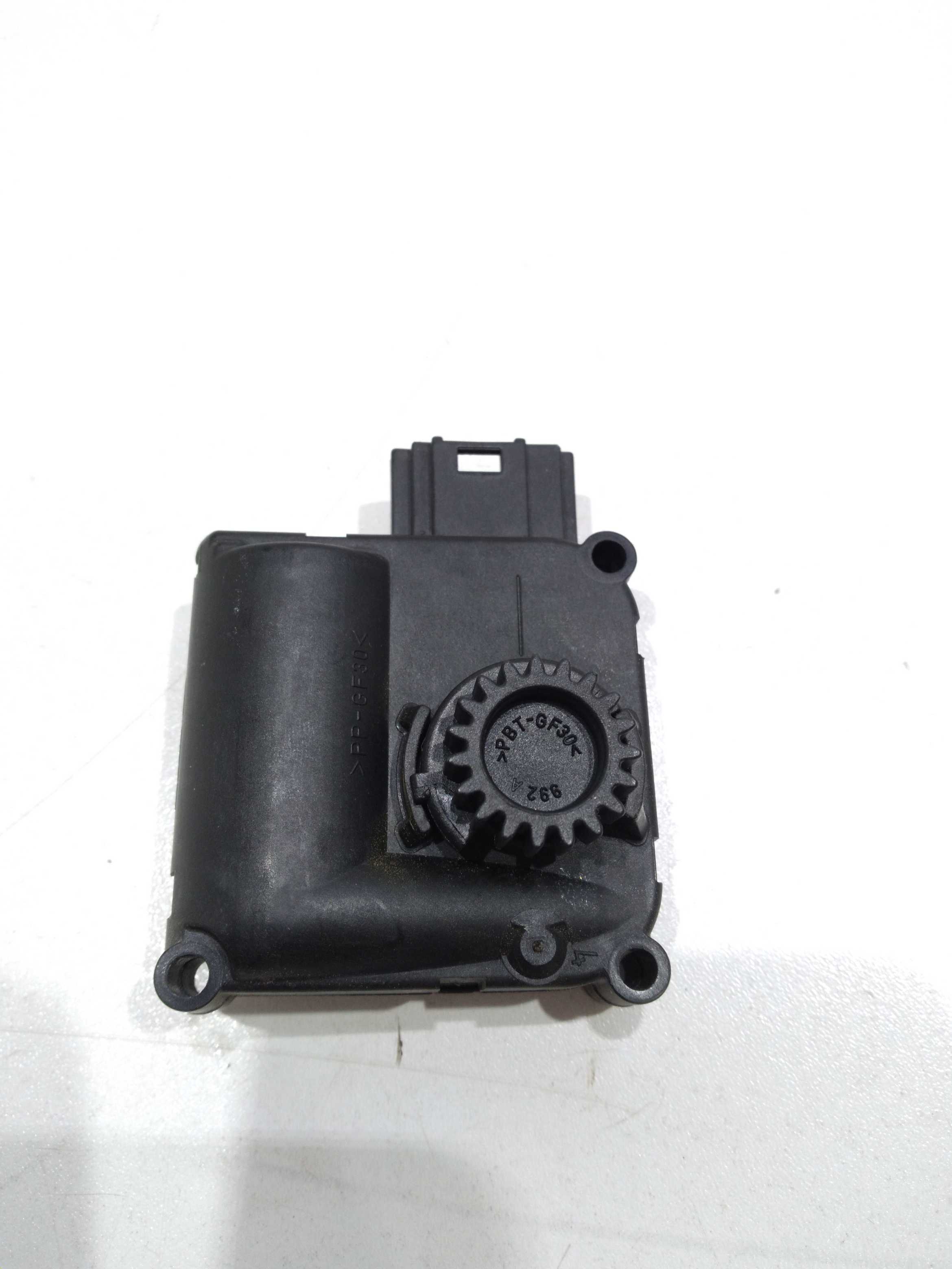 Motor Atuador Do Ar Traseiro Vw Touareg 4.2 V8 2005 3