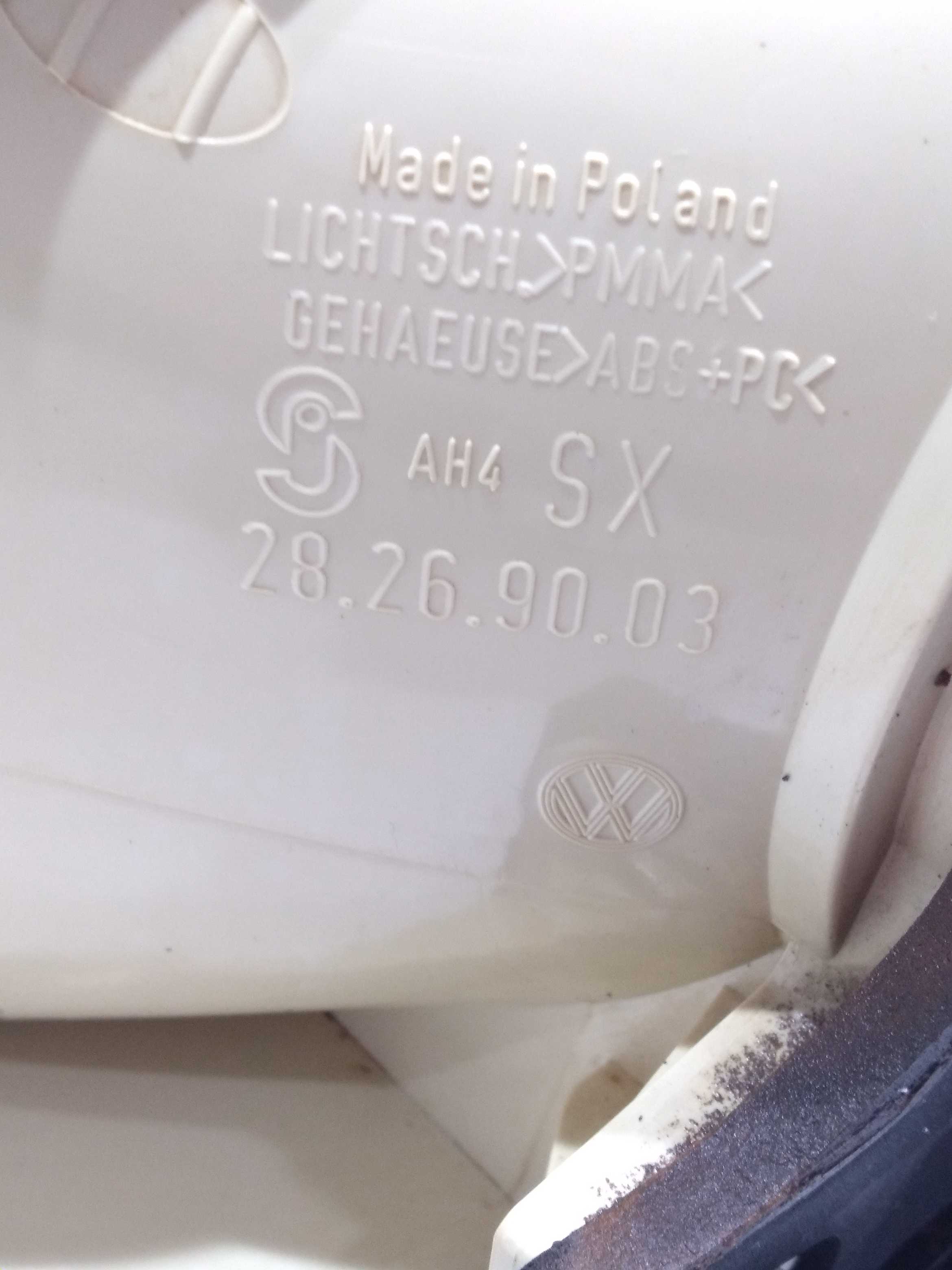 Lanterna Da Tampa Traseira Lado Esq. Vw Touareg 4.2 V8 2005 8