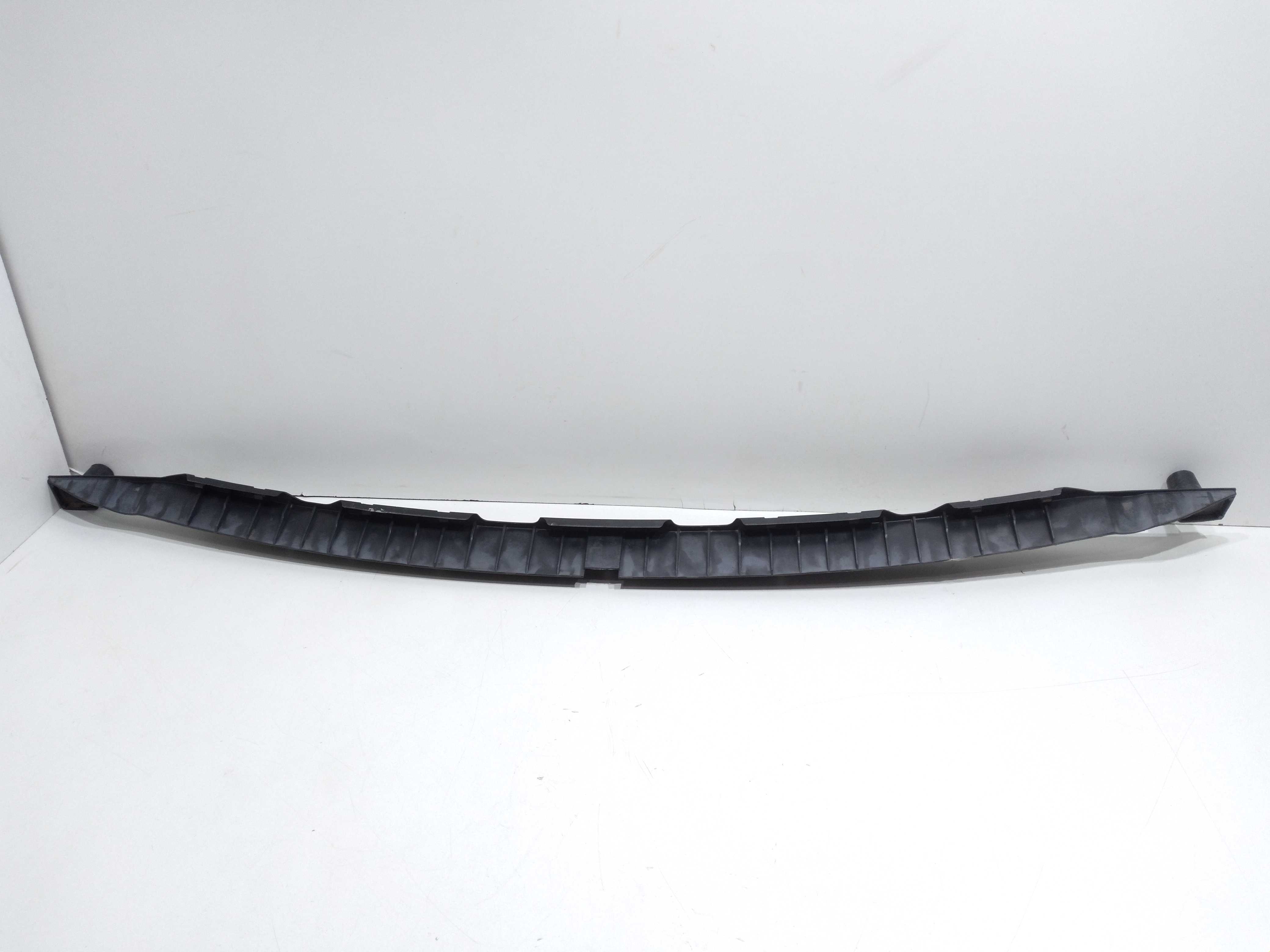 Guia Parachoque Traseiro Volkswagen Touareg 4.2 V8 2005 2