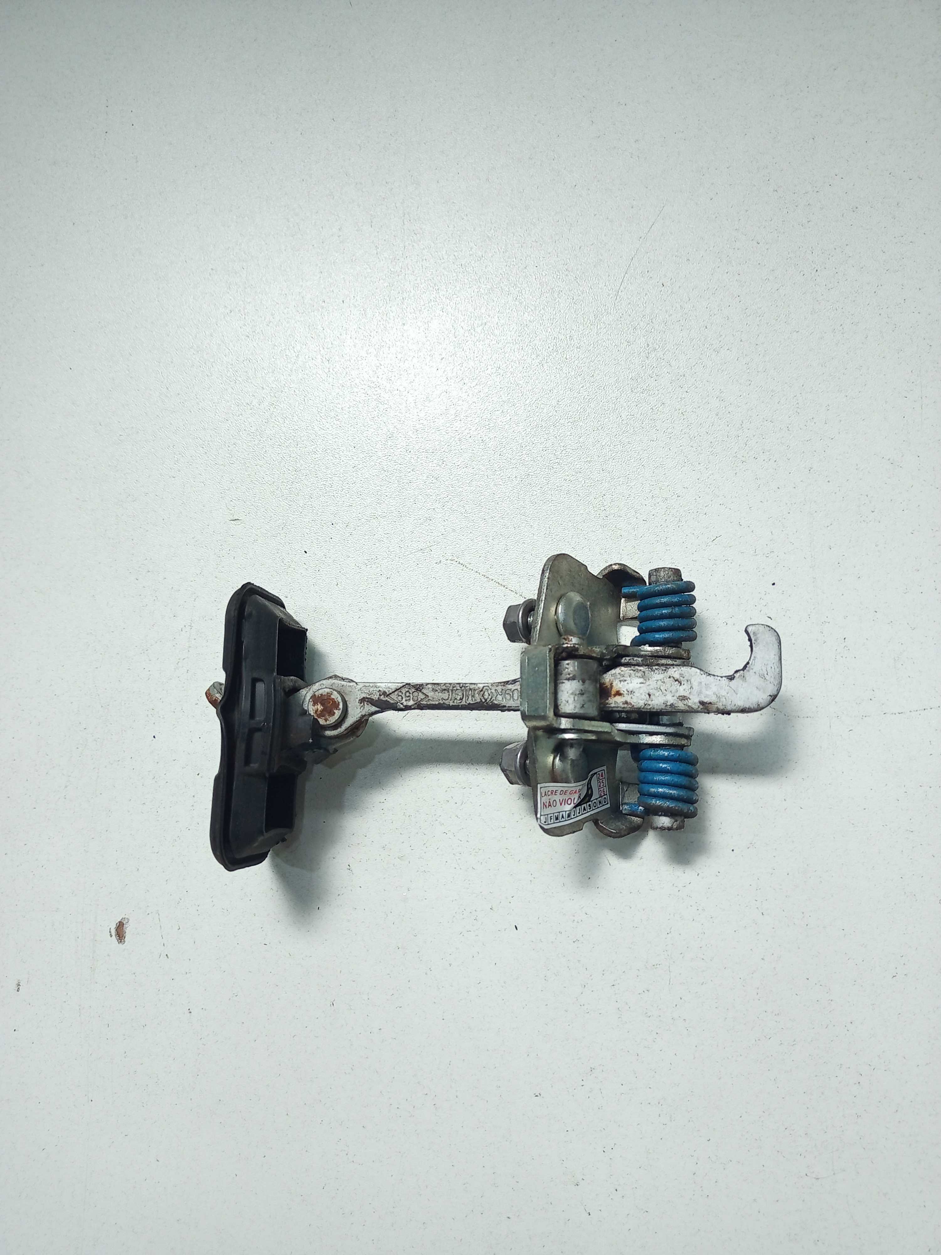 Limitador Porta Dianteira Esquerda Renault Sandero 2013 1