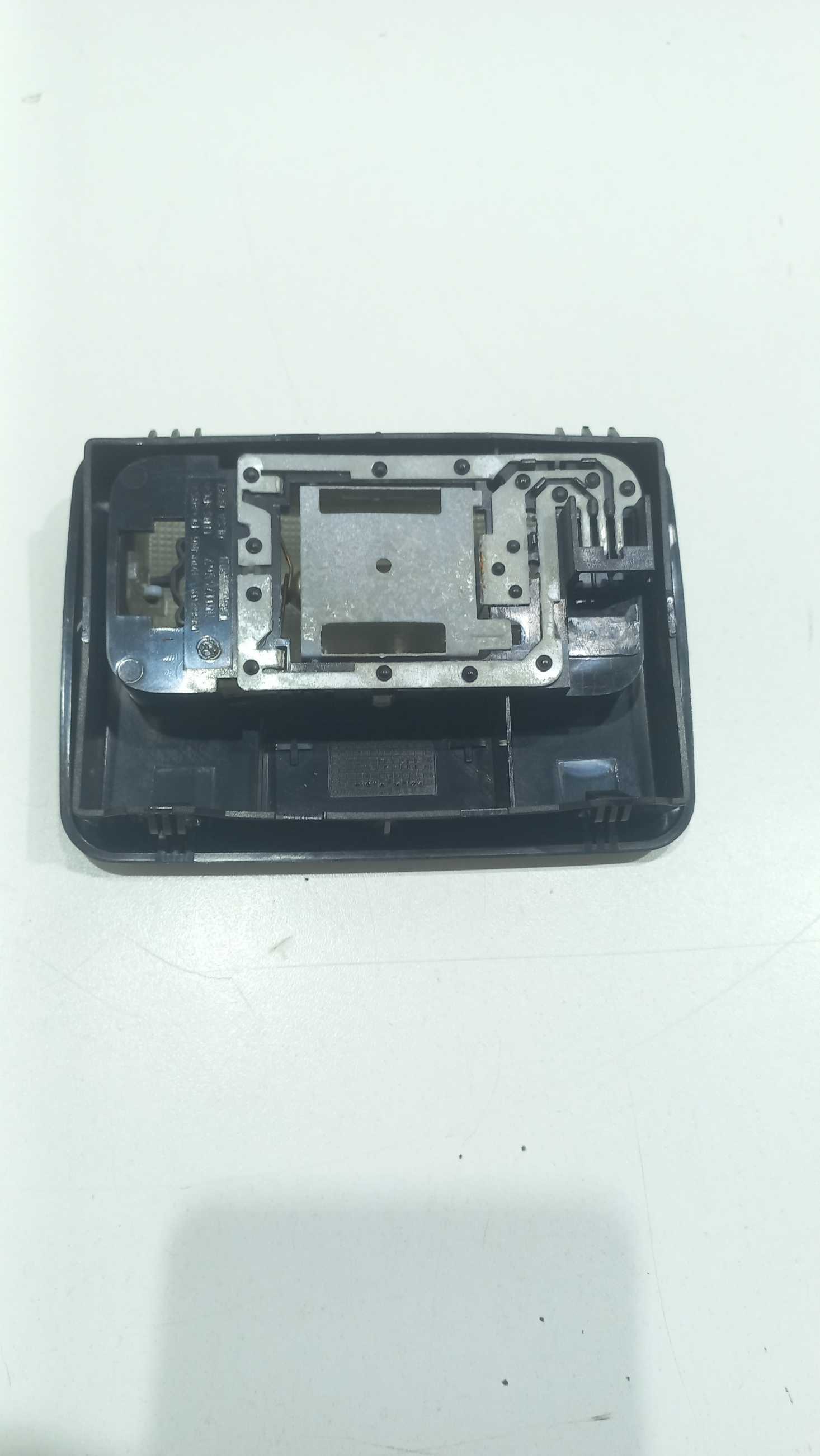 Luz De Teto Fiat Strada 2018 2
