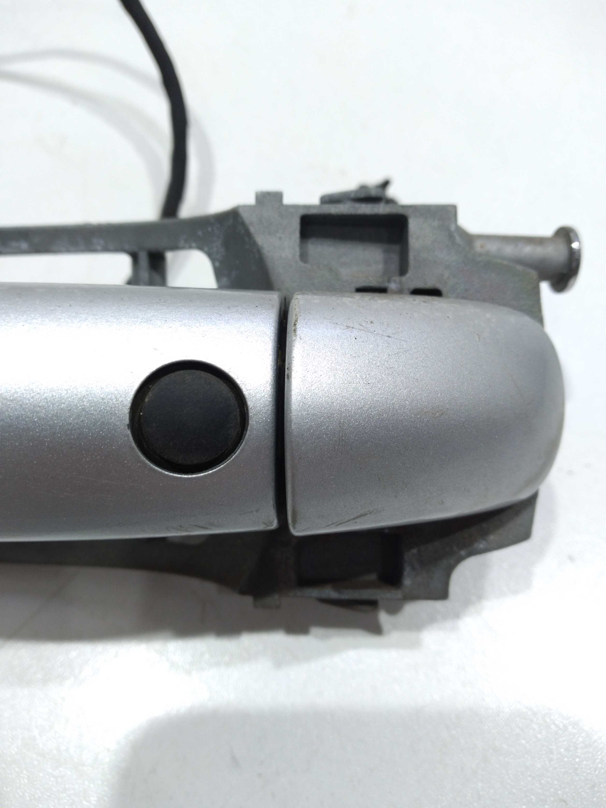 Maçaneta Externa Porta Traseira Esq. Vw Touareg 4.2 V8 2005 4