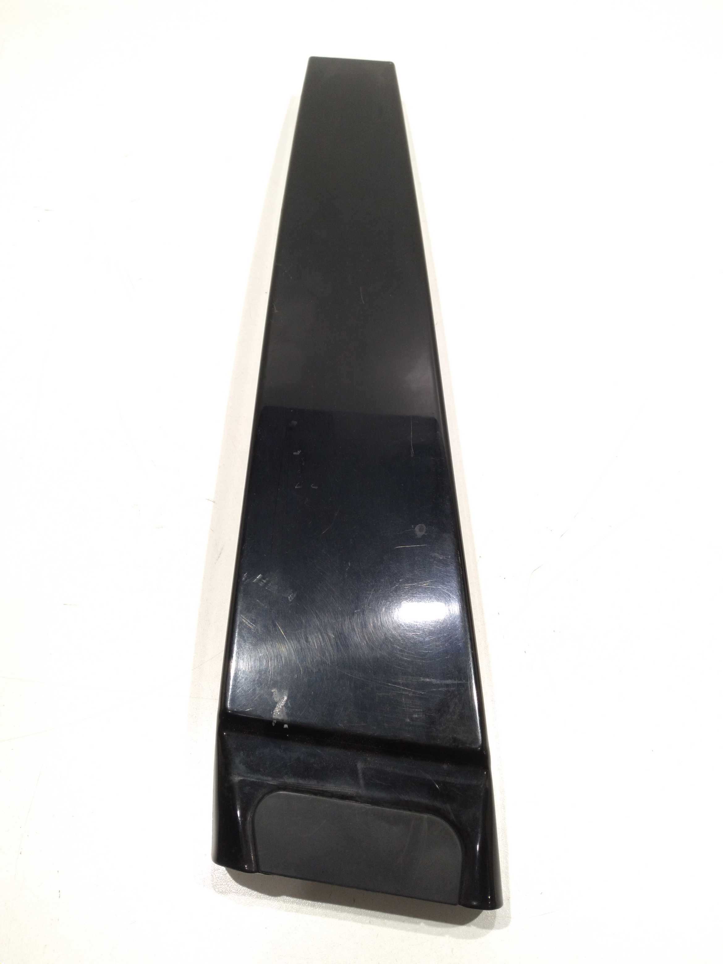 Moldura Externa Coluna Central Dir. Vw Touareg 4.2 2005 Prero 1