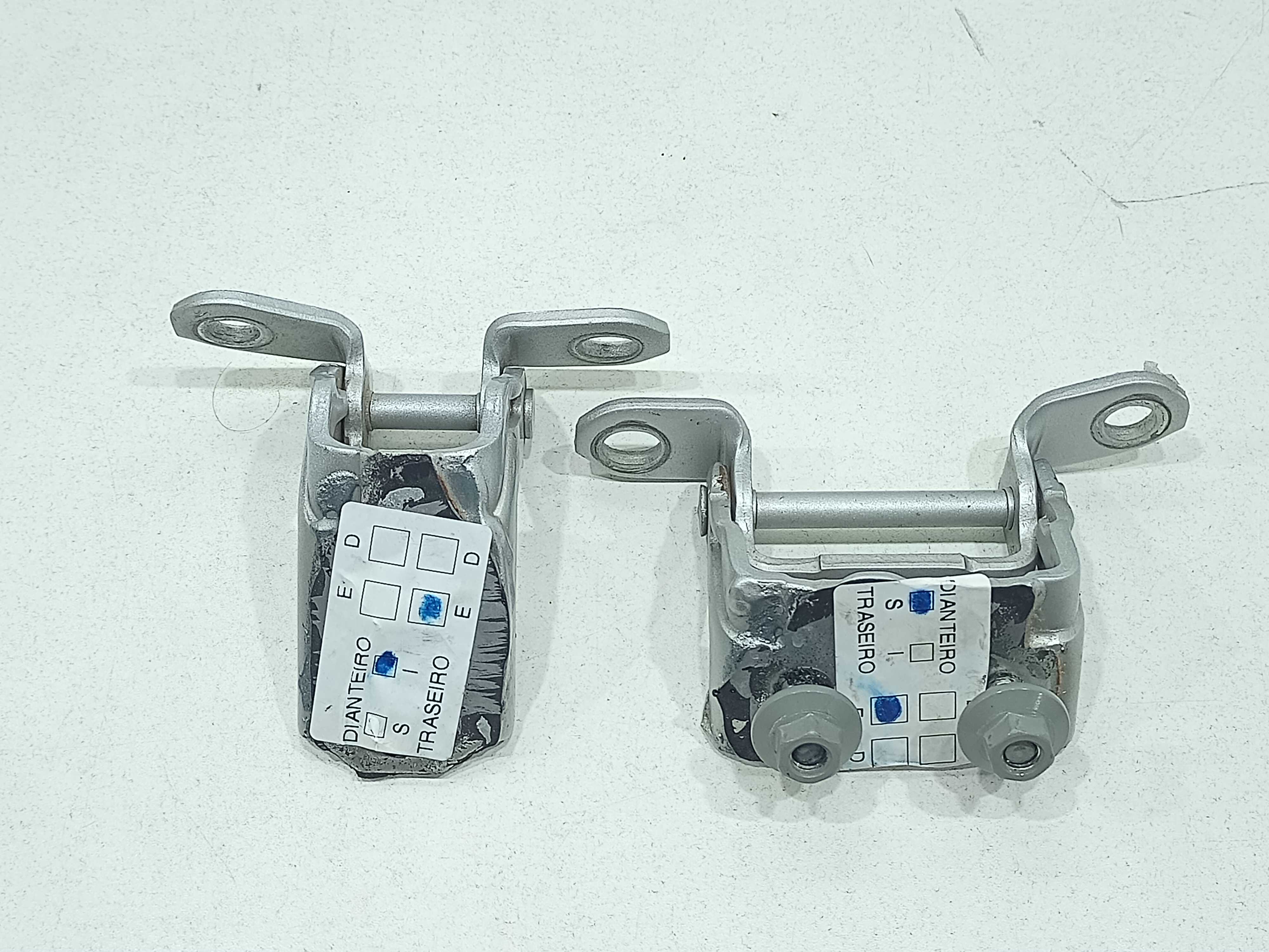 Par Dobradiça Porta Traseira Esquerda Nissan Versa 2019 6