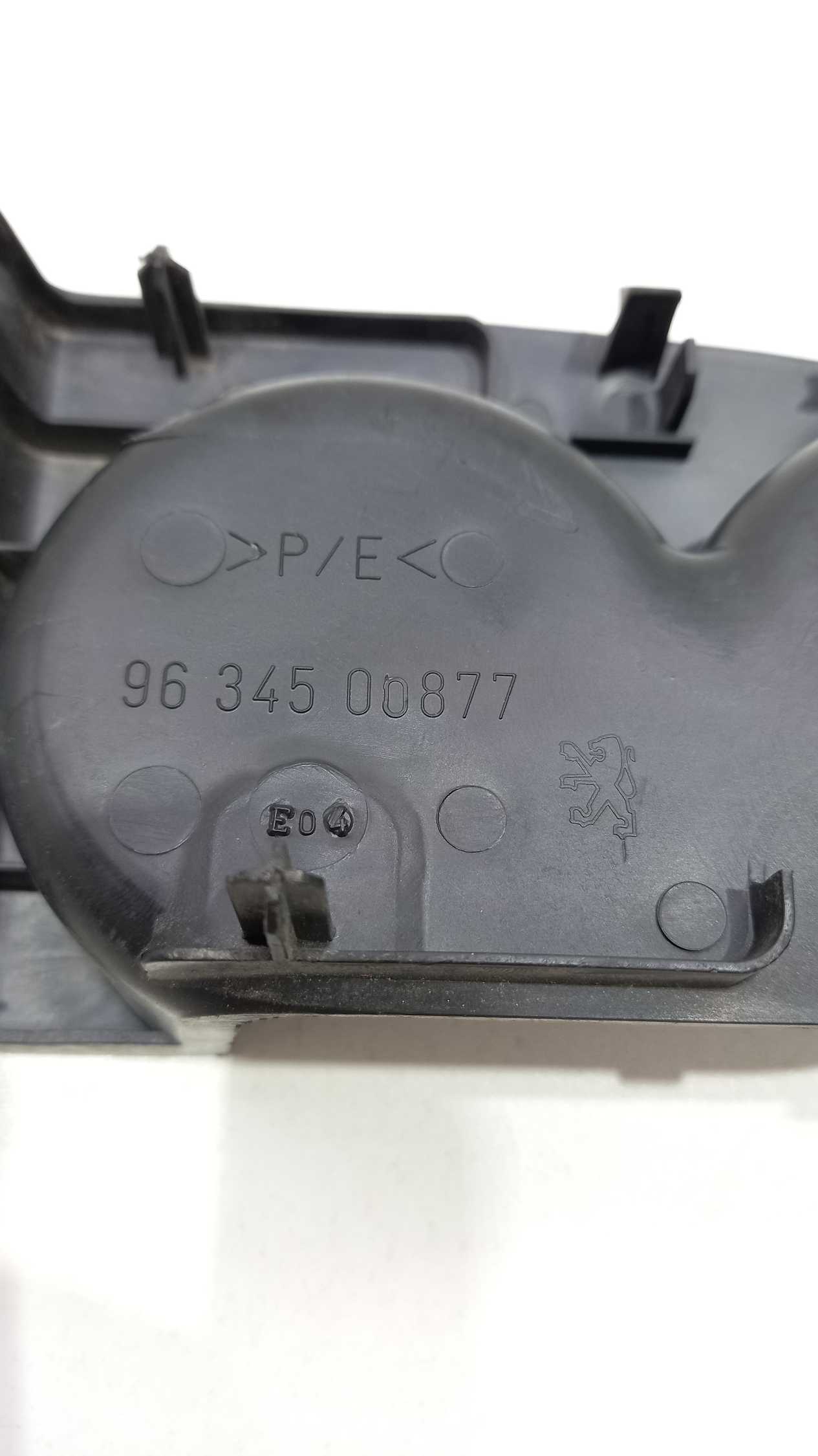 Porta Copos Console Central Peugeot 307 2007 3