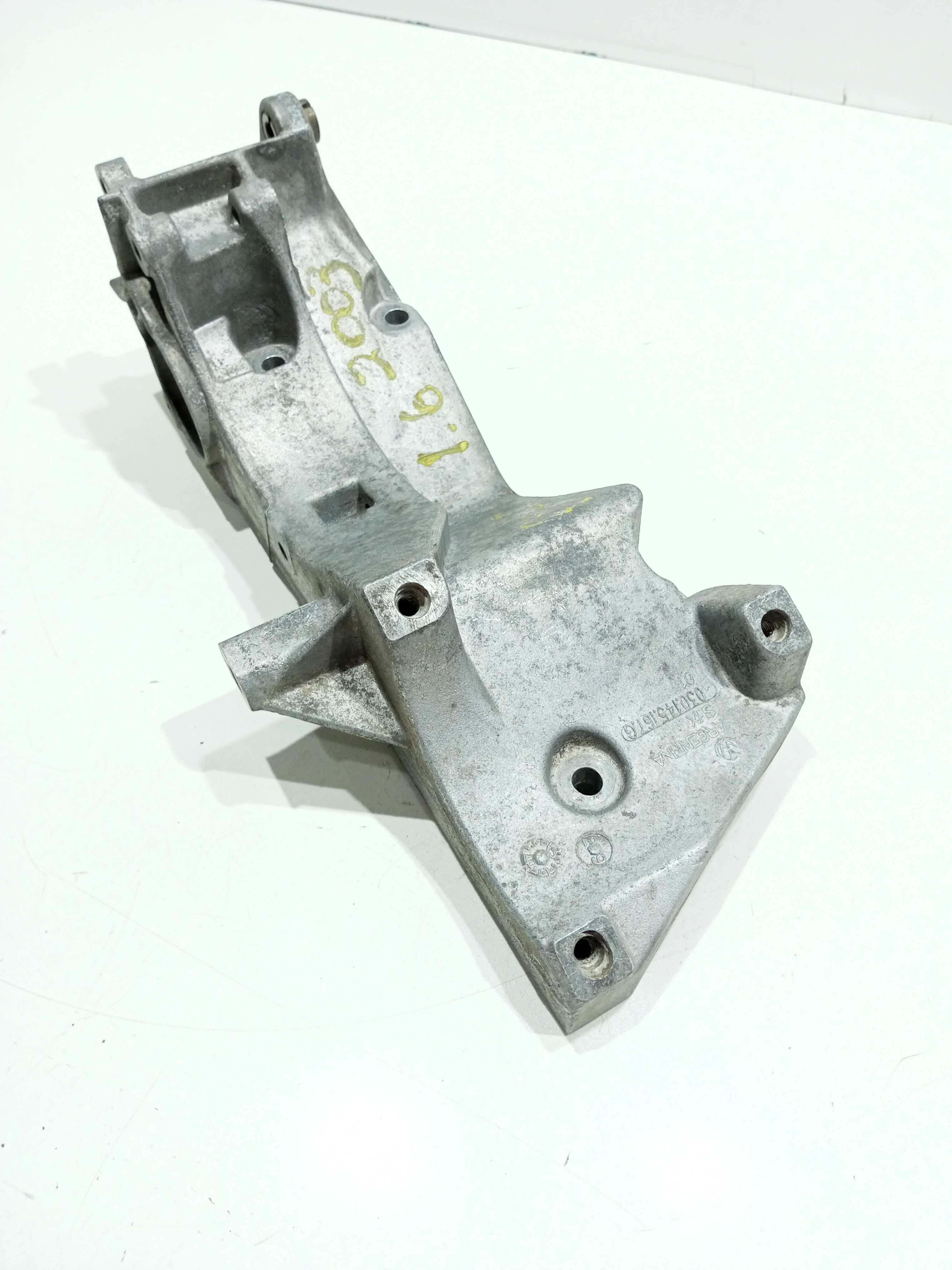 Suporte Do Alternador Volkswagen  Polo 1.6 2003 Com Ar 3