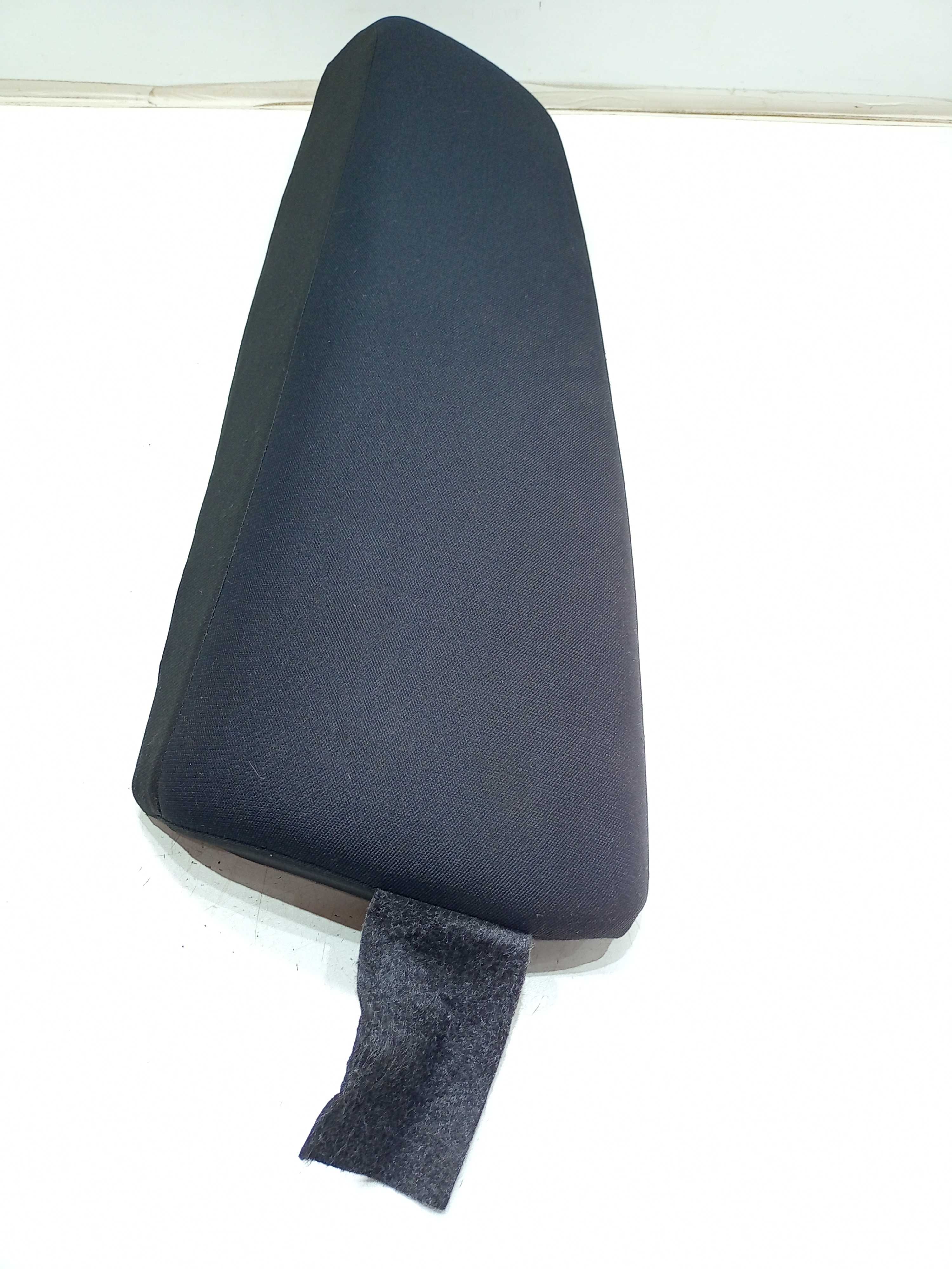 Encosto Braço Traseiro Esquerdo Nissan Versa 2019 Preto 1