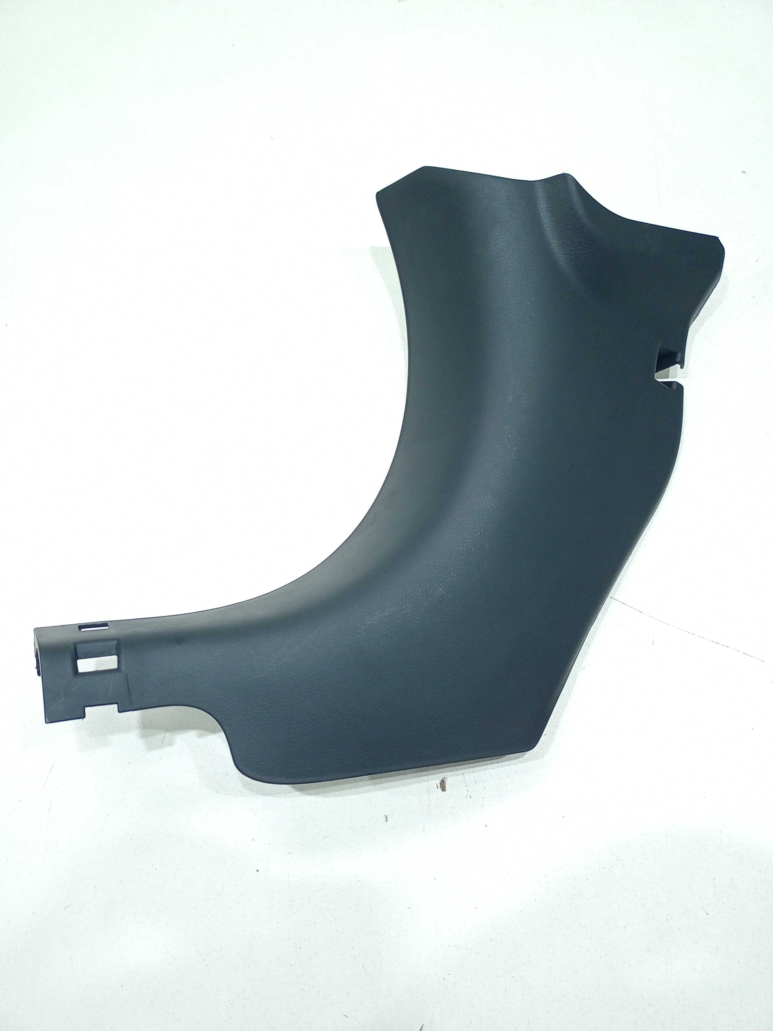 Soleira Dianteira Esquerda Nissan Versa 2019 4