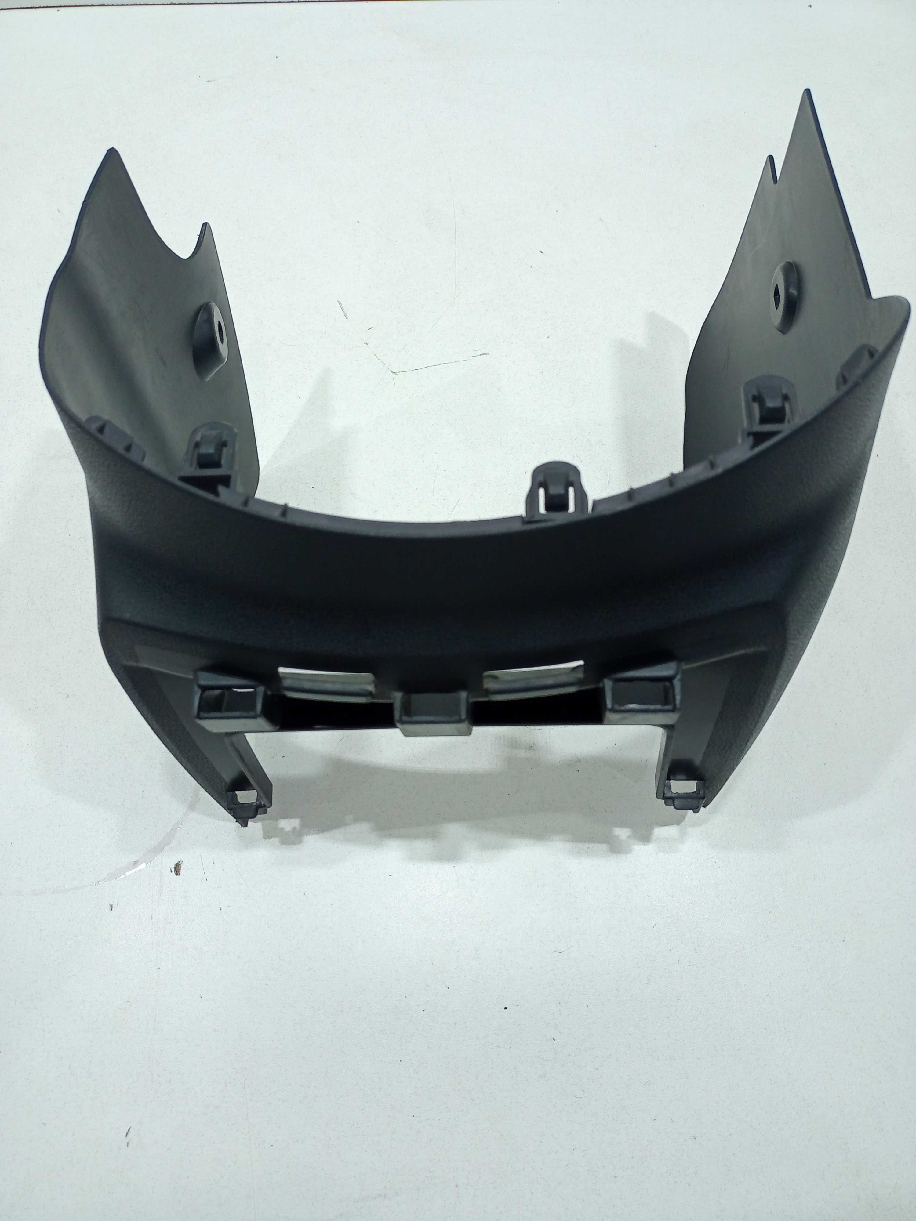 Moldura Inferior Console Central  Nissan Versa 2019 Preto 4