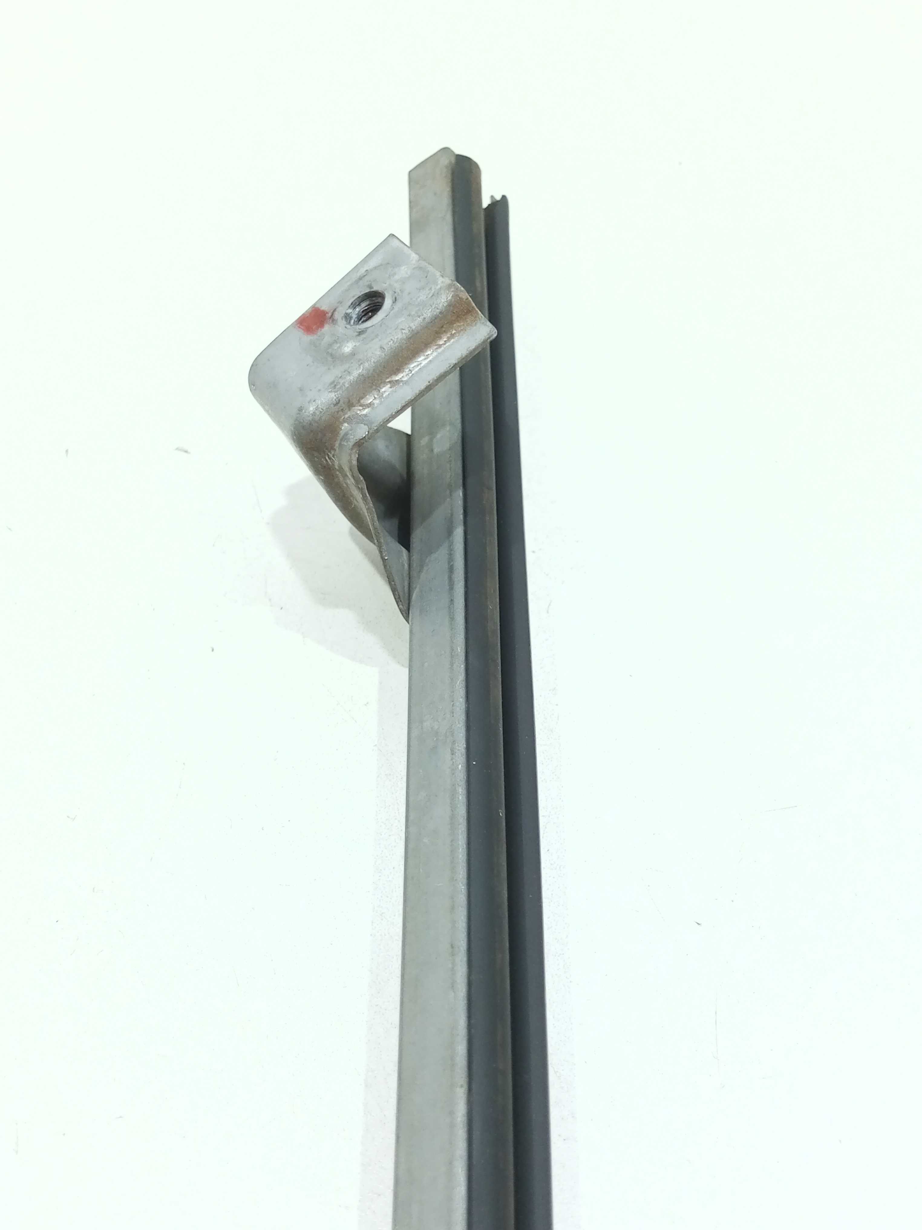 Guia Do Vidro Porta Traseira Direita Pajero Tr4 2007 3