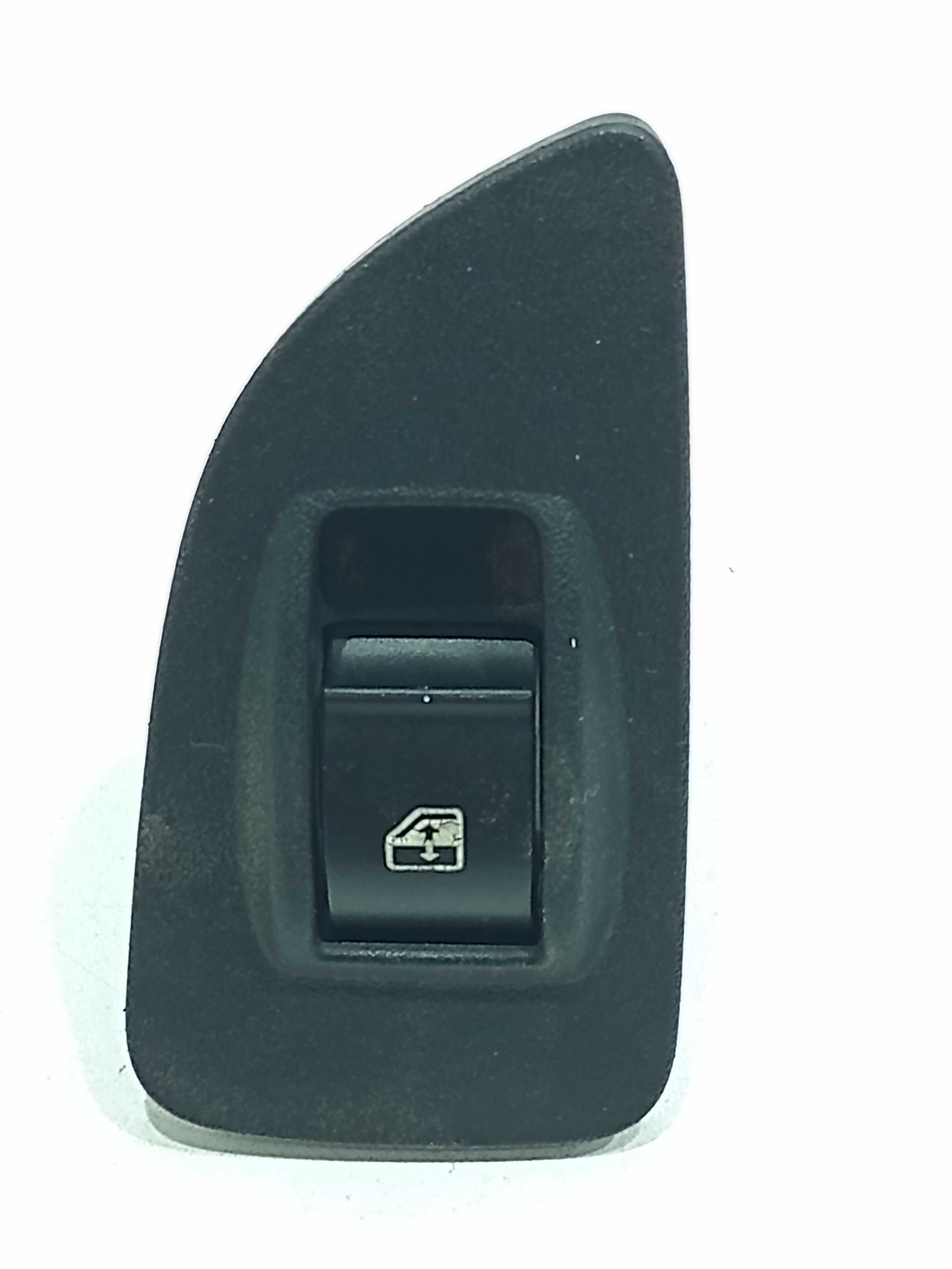 Moldura E Botão Vidro Elétrico Tras Dir Fiat Linea 2009 1