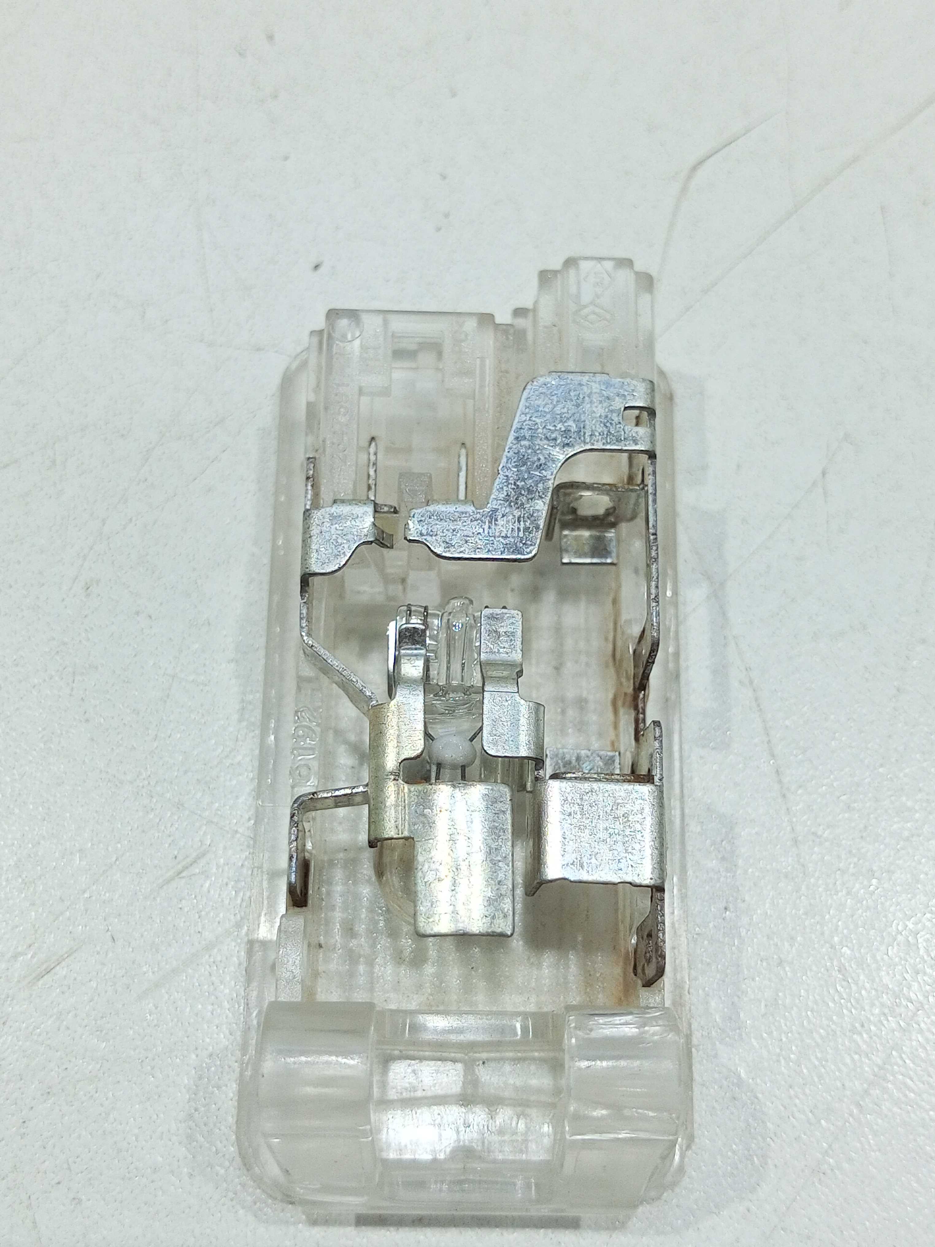 Luz Interna Porta Malas Renault Sandero 2016 3