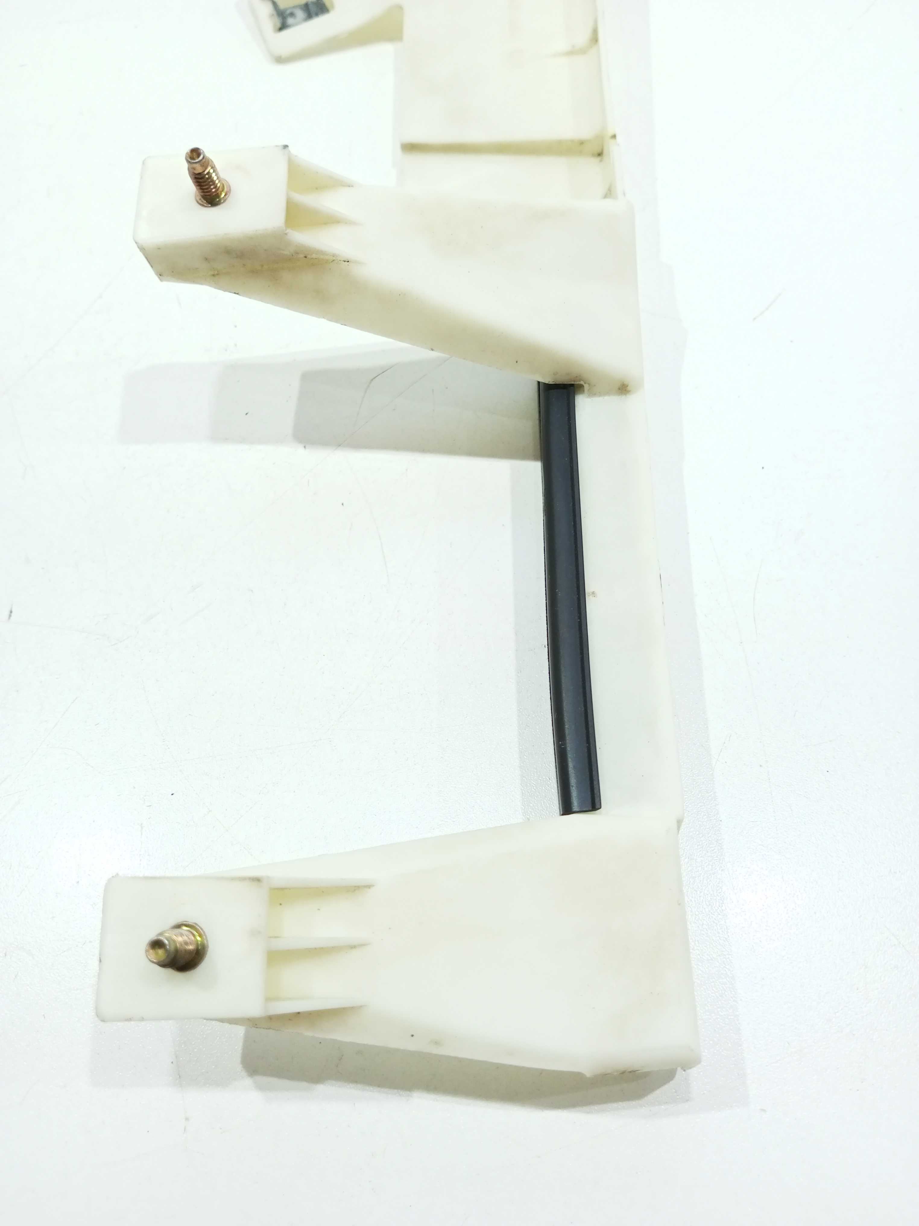Guia Do Vidro Porta Dianteira Direita Peugeot 307 2.0 2004 2