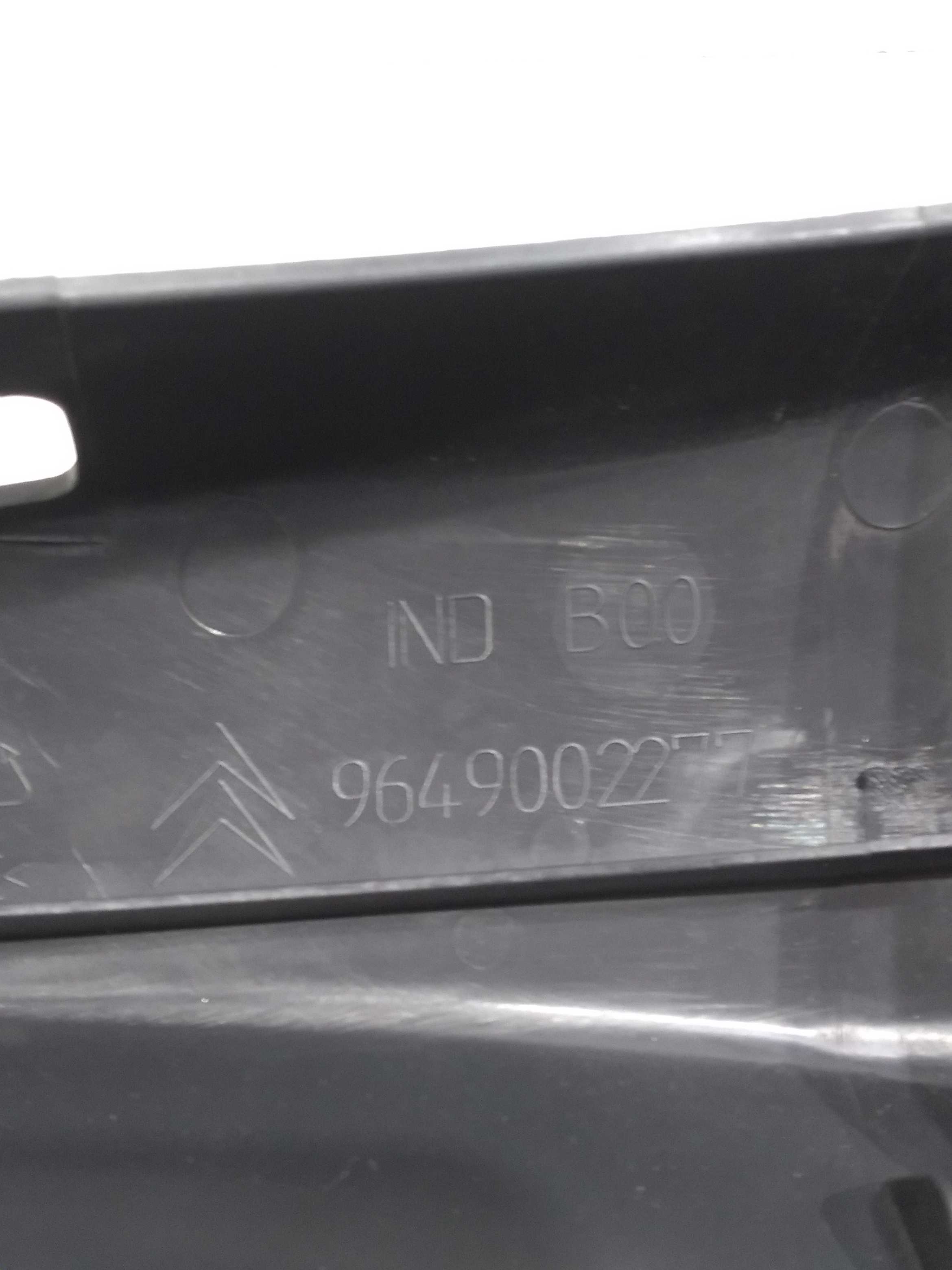 Soleira Painel Traseira Citroën C3 Glx 1.4 2011 Detalhes 4