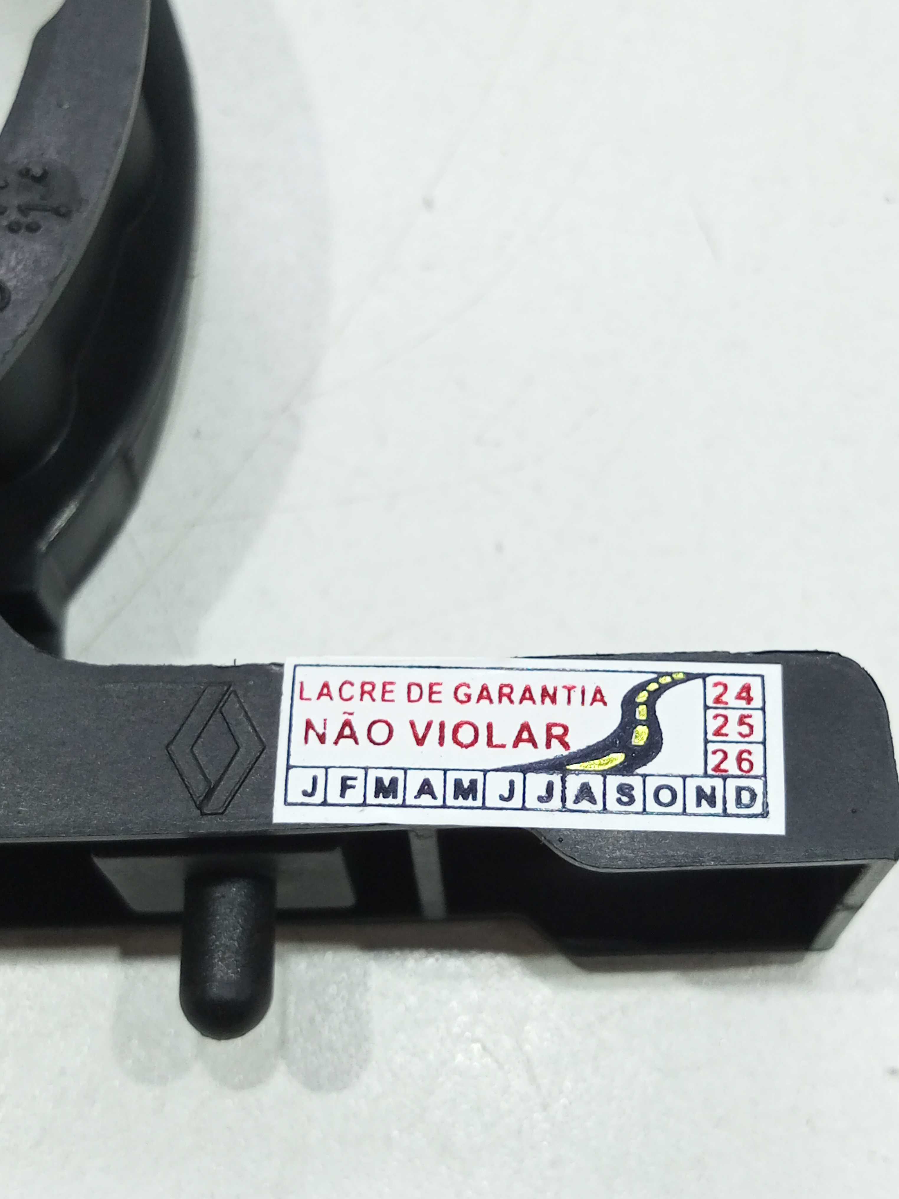 Suporte Reservatório Direção Hidráulica Renault Duster 2014 3