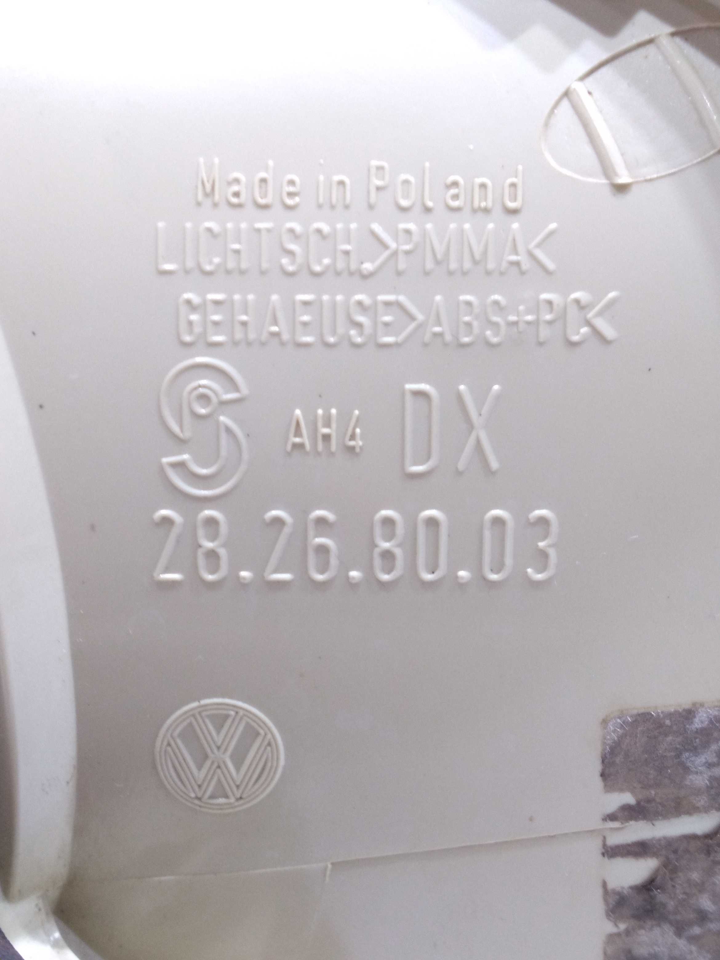 Lanterna Lado Dir. Da Tampa Traseira Vw Touareg 4.2 V8 2005 6