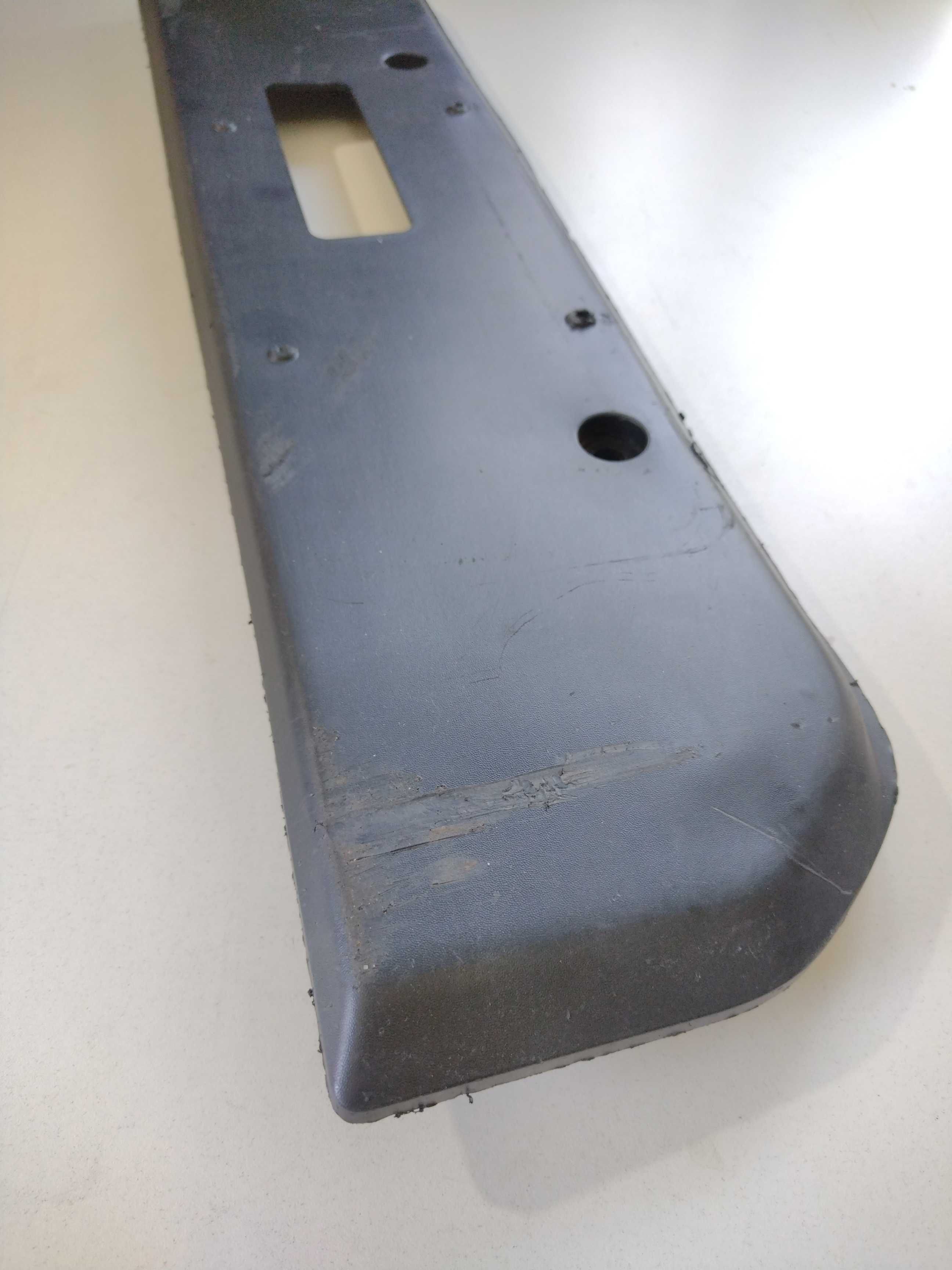 Suporte Moldura Placa Traseira Strada Hw 2018 100201903 2