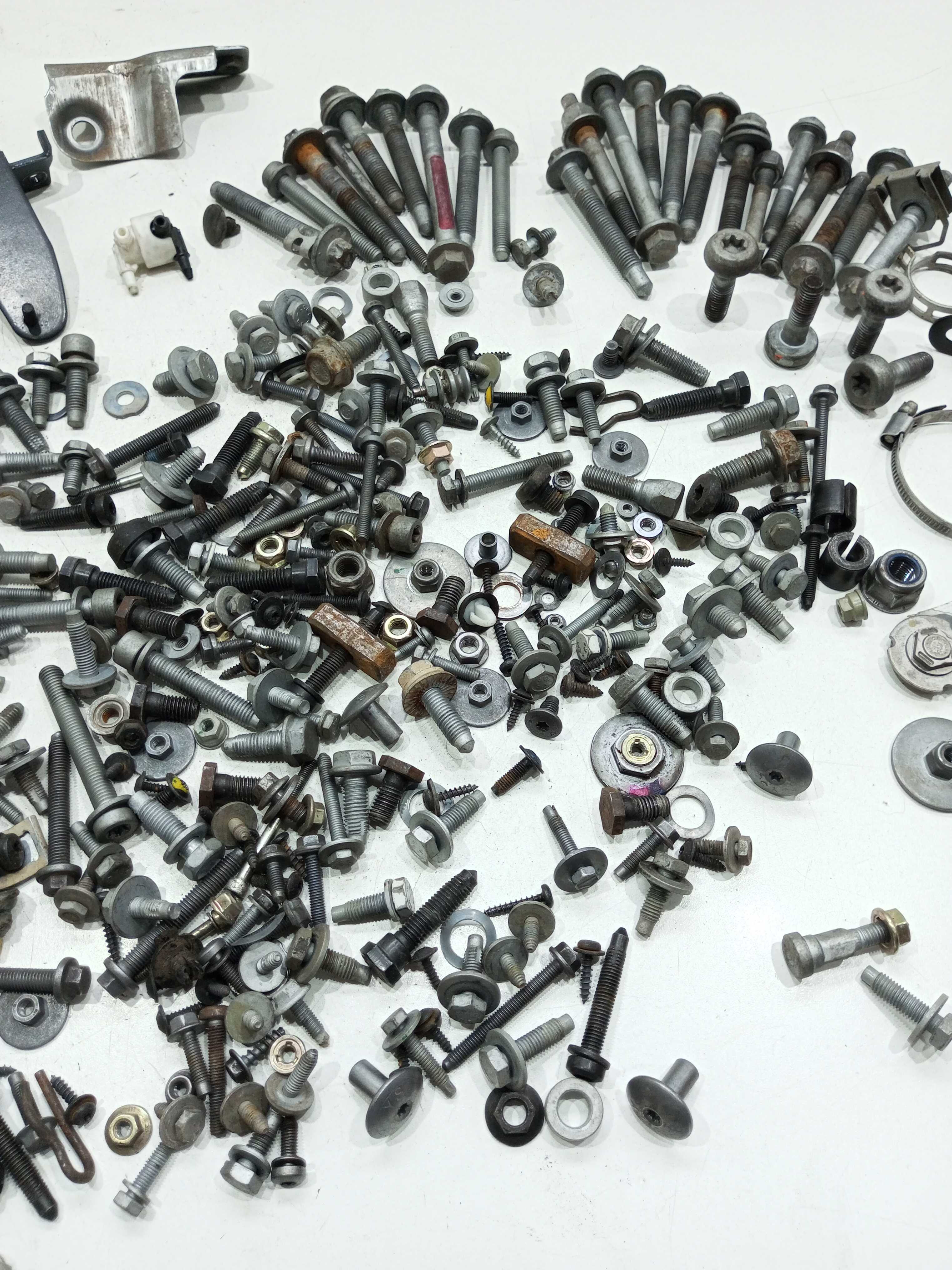 Parafusos Avusos Citroen C3 1.6 2014 Exclusive Automático 3