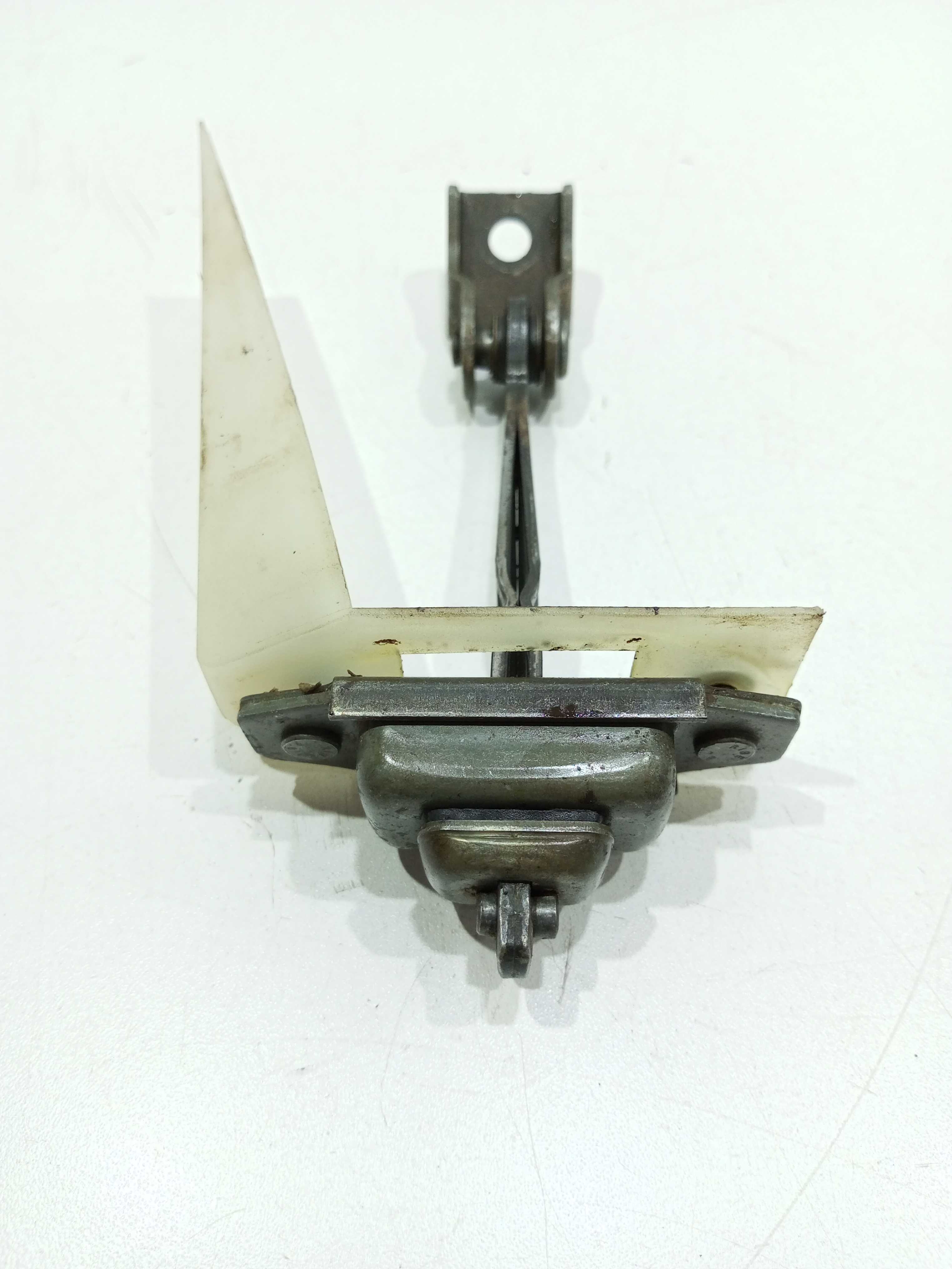 Limitador Porta Traseira Esquerda Ford Mondeo 1997 3